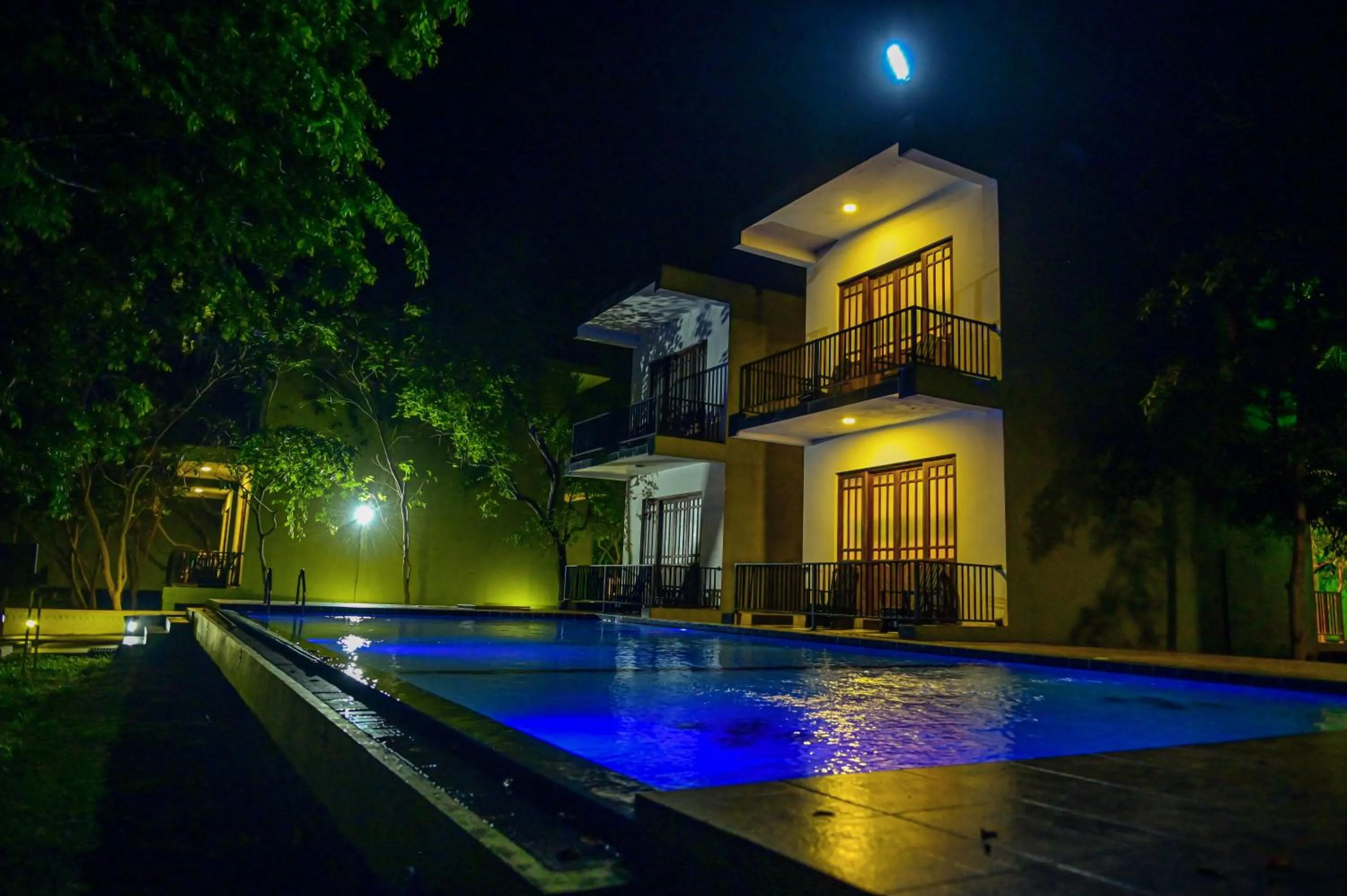 Swimming pool in Hotel Golden Ray