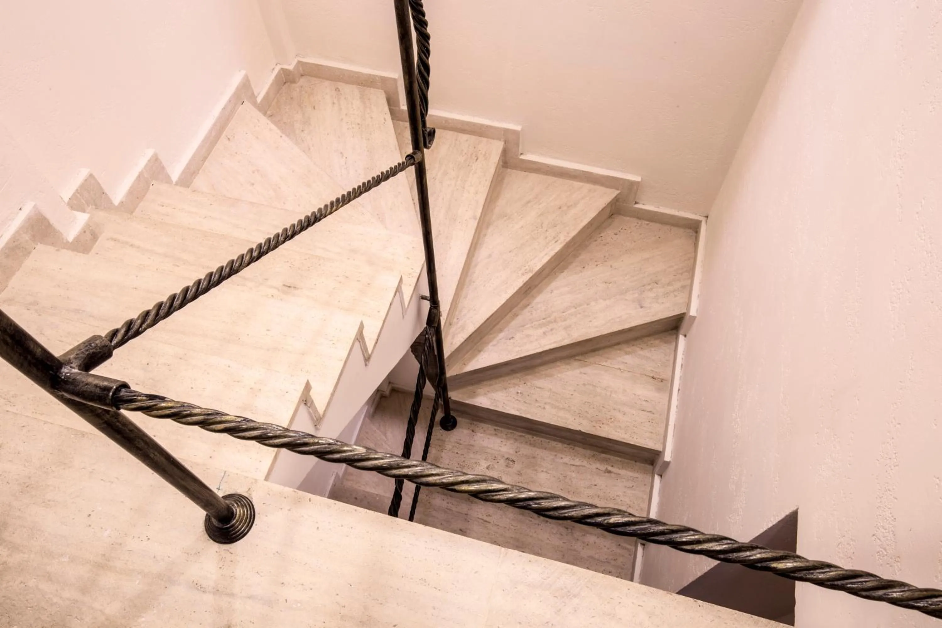 Area and facilities in Hotel Opinion