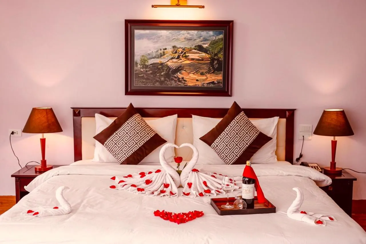 Bed in Le Bordeaux Sapa Hotel