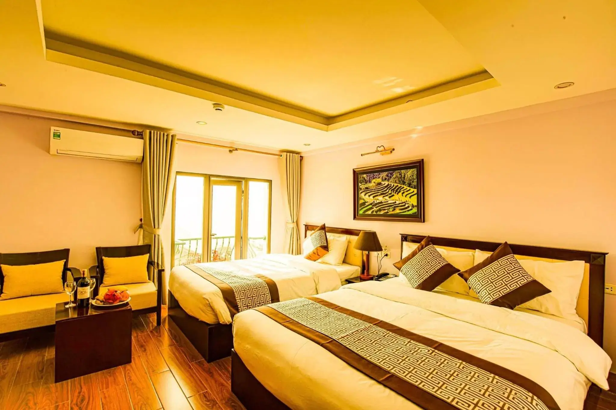 Deluxe Twin Room with Balcony and Mountain View in Le Bordeaux Sapa Hotel Deluxe Twin Room with Balcony and Mountain View in Le Bordeaux Sapa Hotel