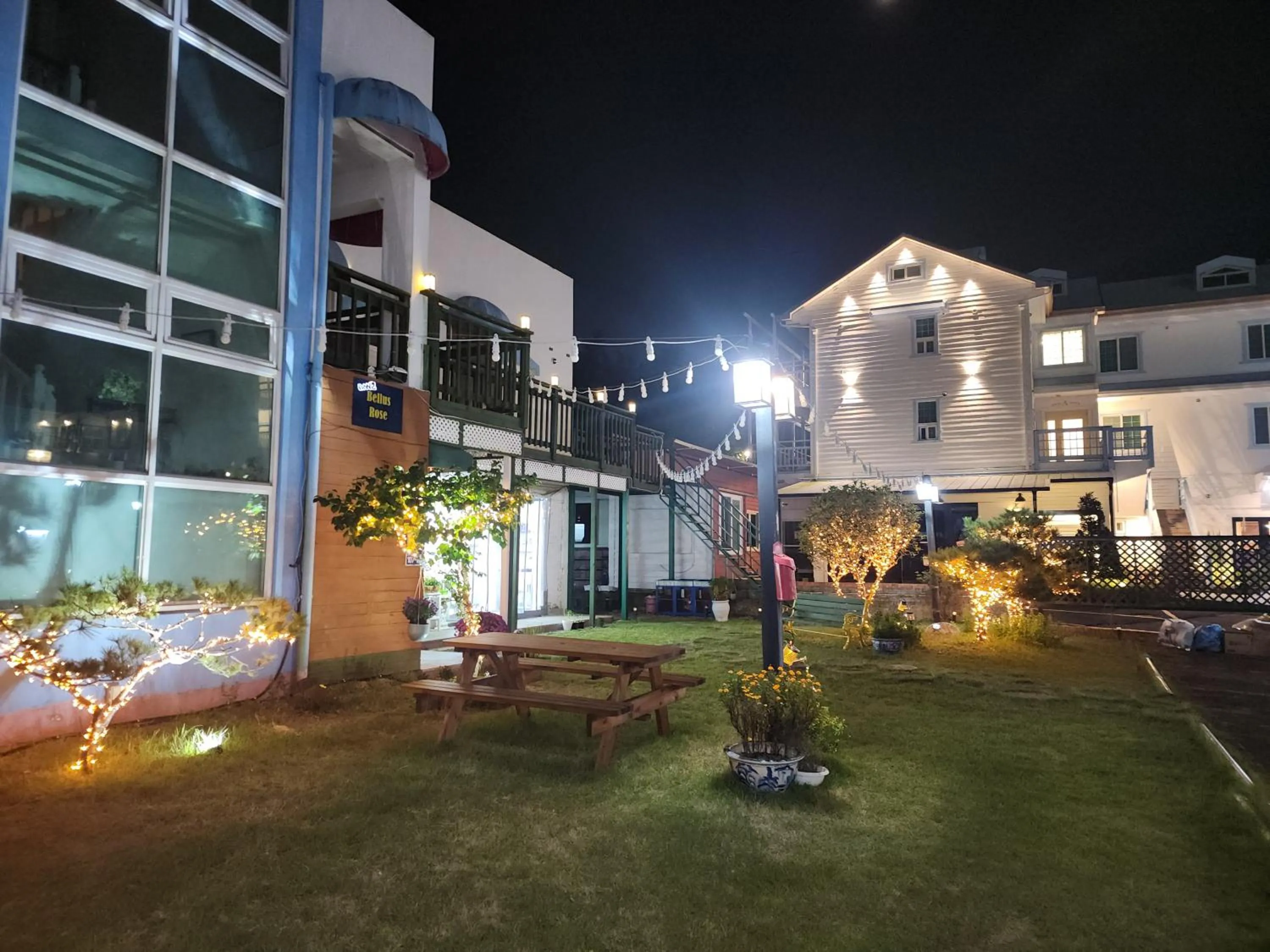 Bellus-Rose Pension Gyeongju