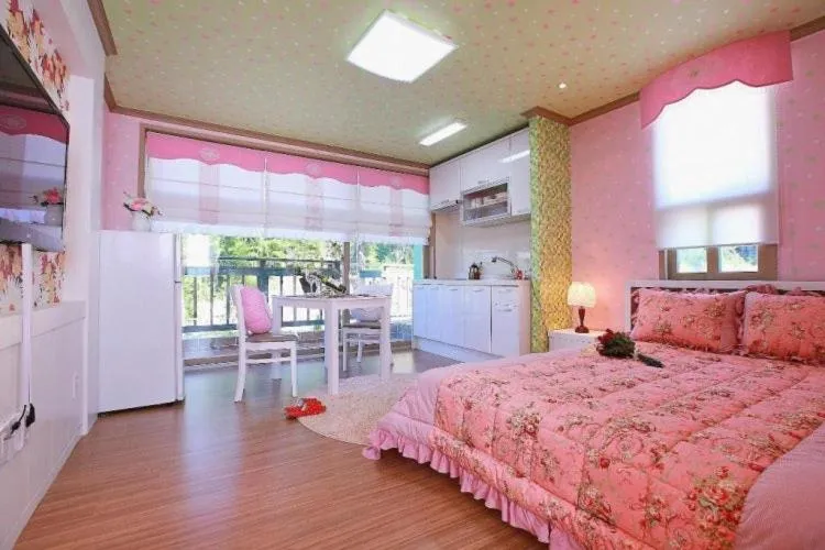 Bed in Bellus-Rose Pension Gyeongju