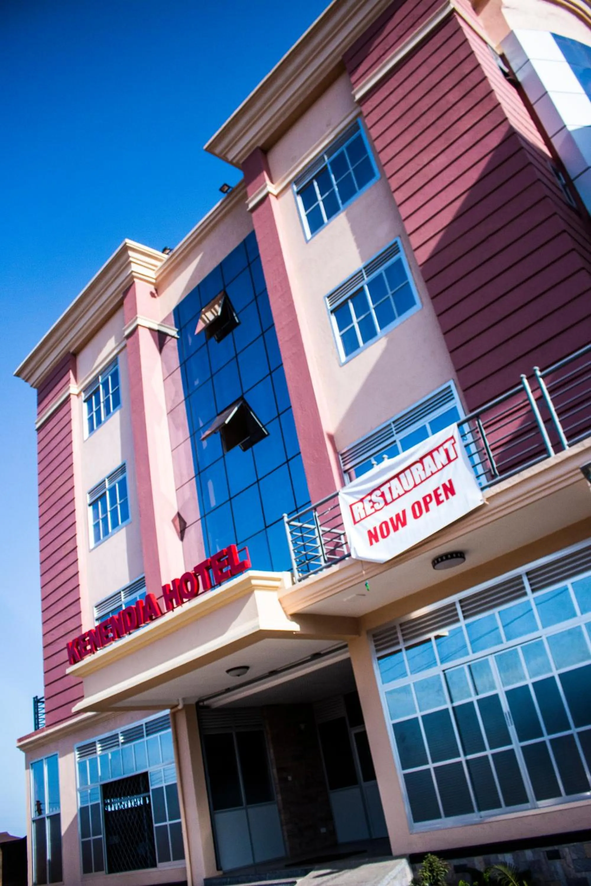 Facade/entrance in Kenendia Hotel