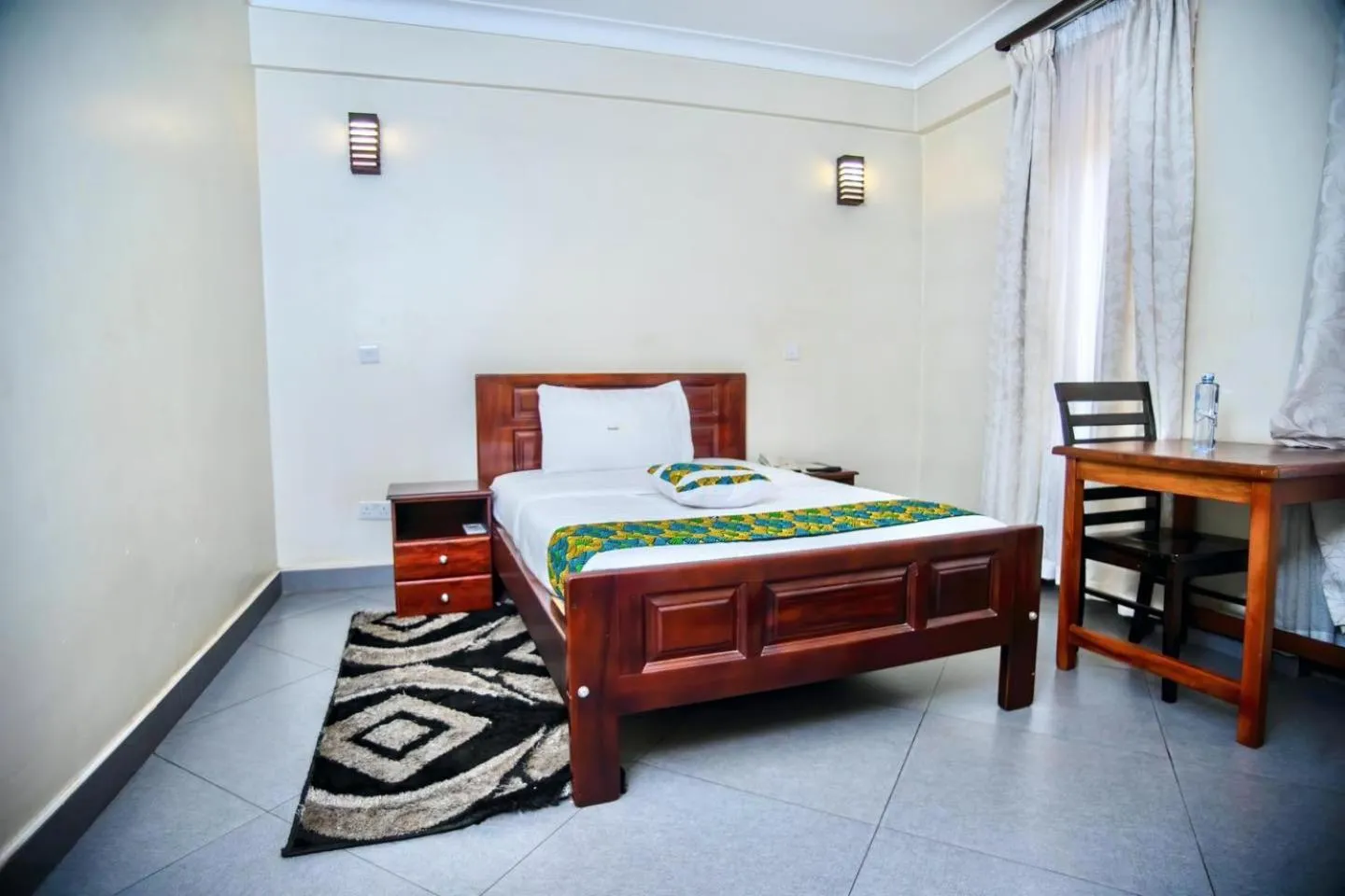 Bed in Kenendia Hotel