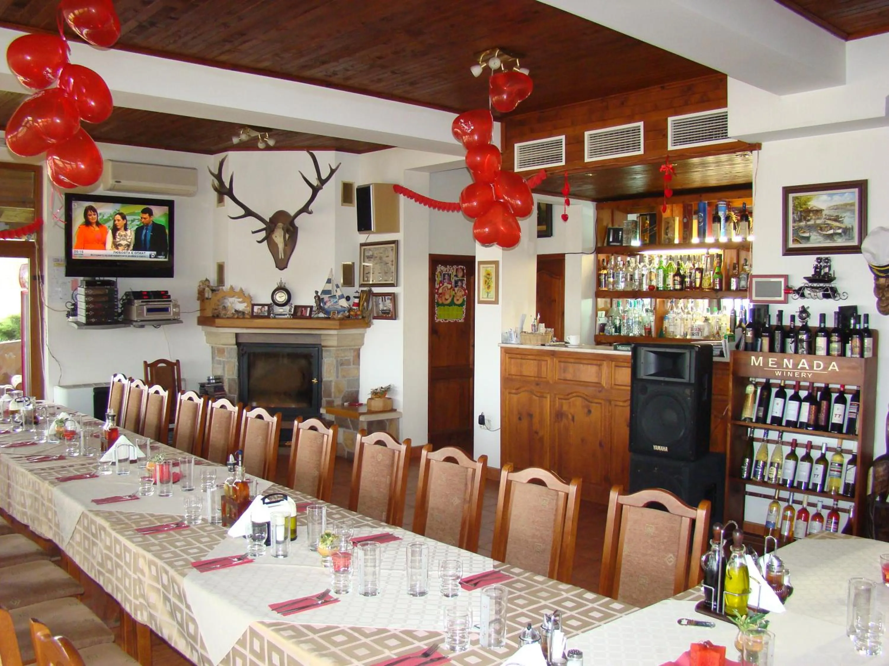 Restaurant/places to eat in Complex Pristan in the mountain