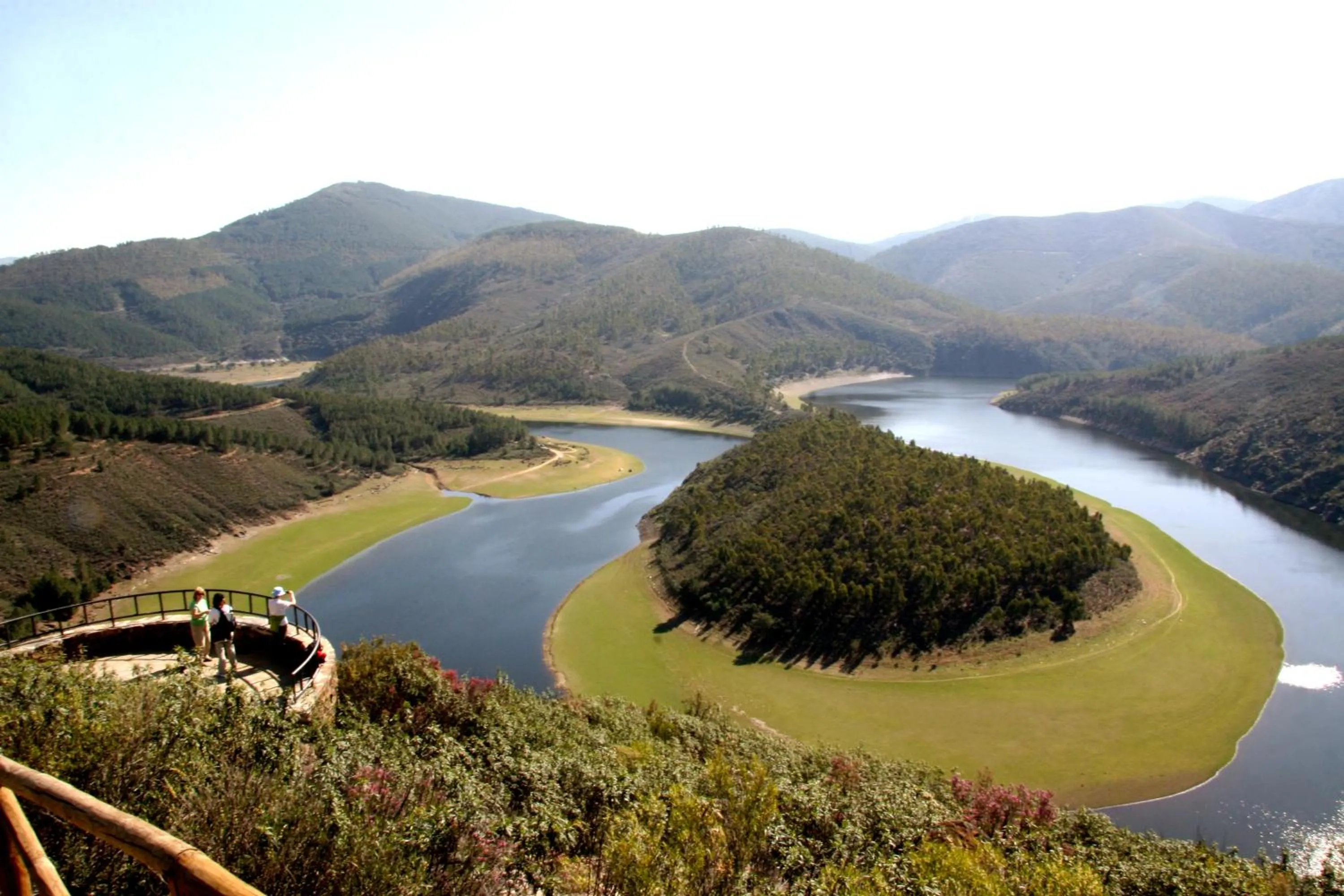 Hiking in La Posada del Casar