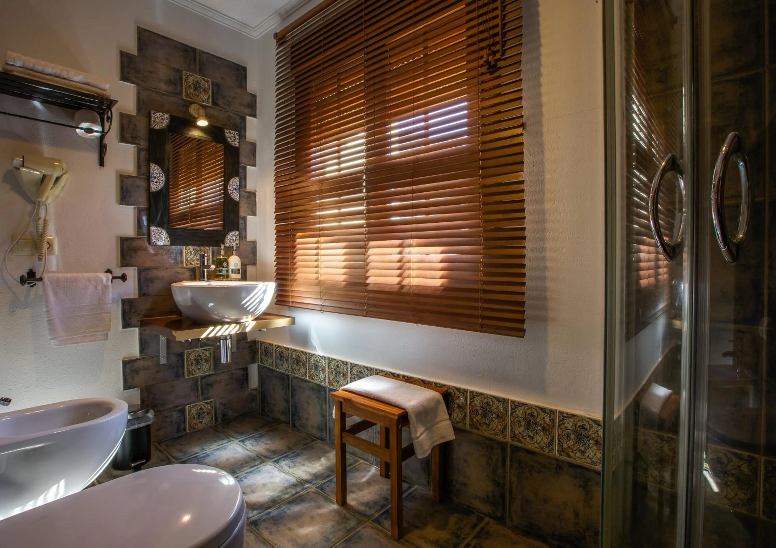 Bathroom in La Posada del Casar