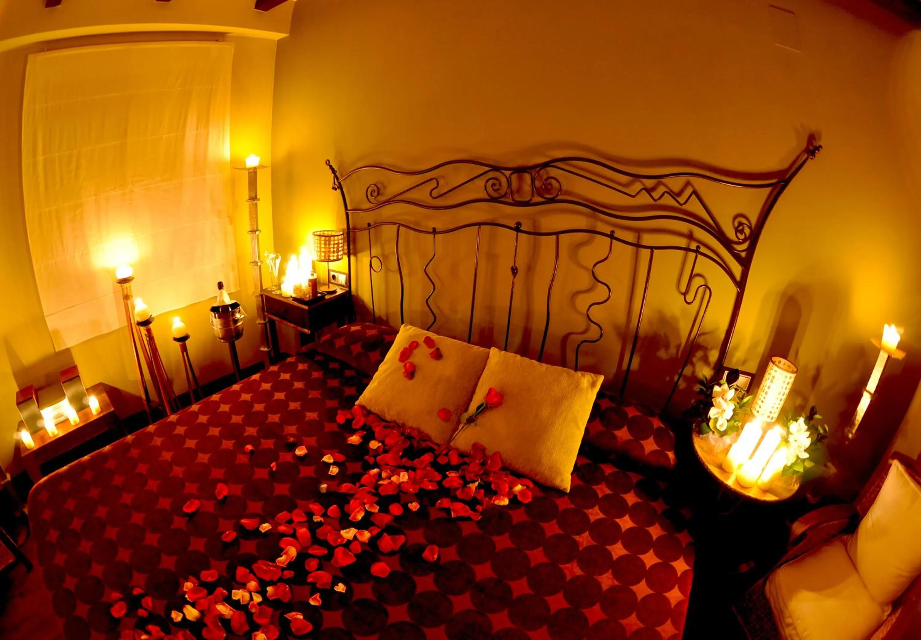 Photo of the whole room in La Posada del Casar