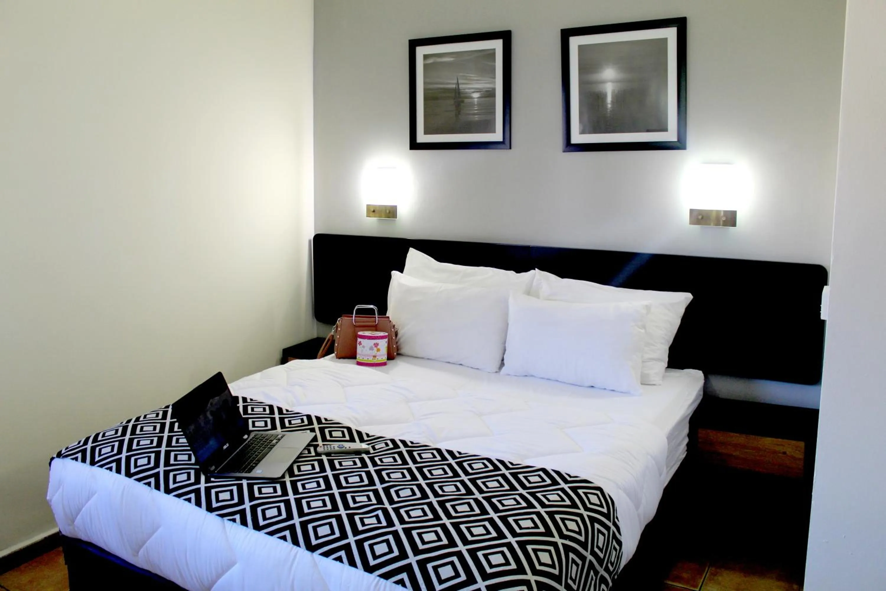 Superior Double or Twin Room with Mountain View - single occupancy in Comfort Hotel and Spa - Adults Only