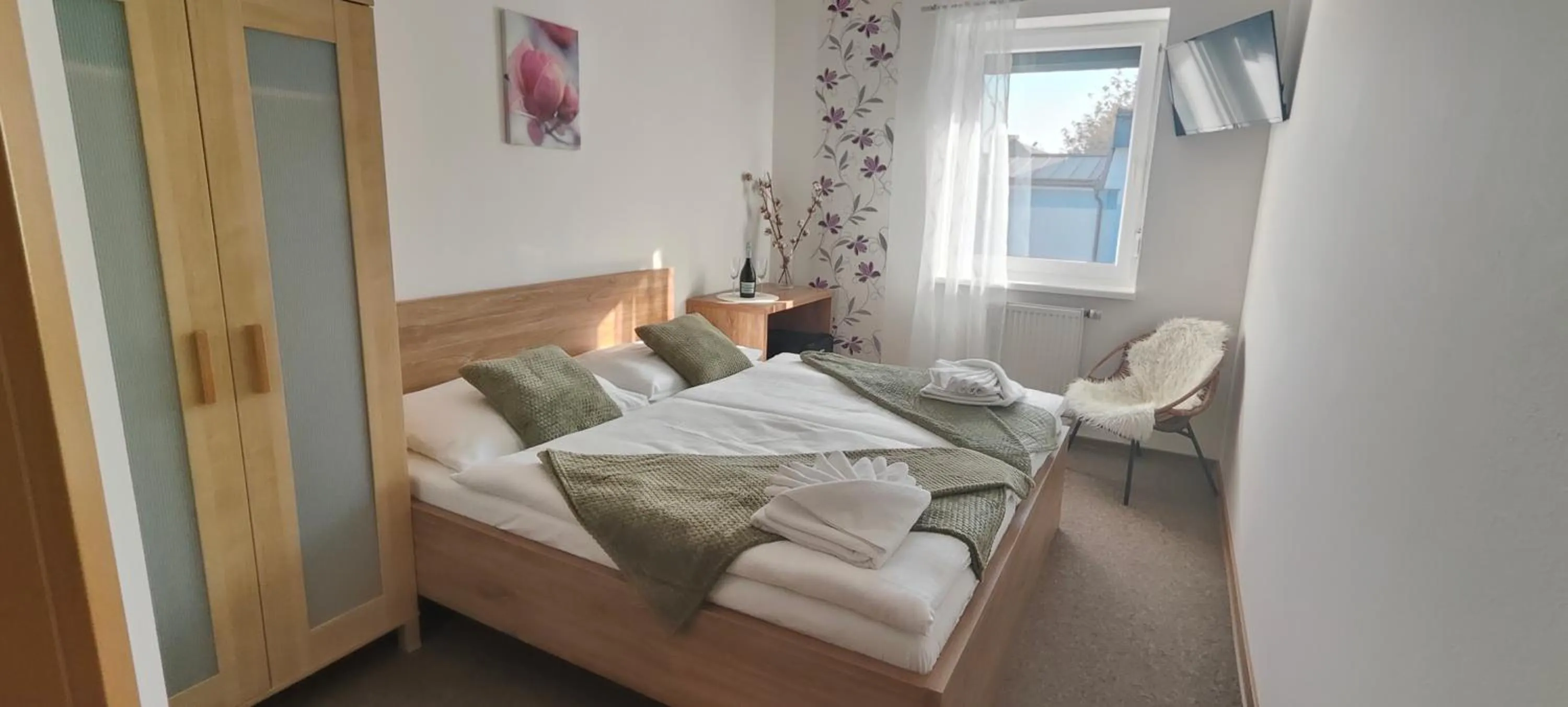 Photo of the whole room, Bed in Hotel Orlan