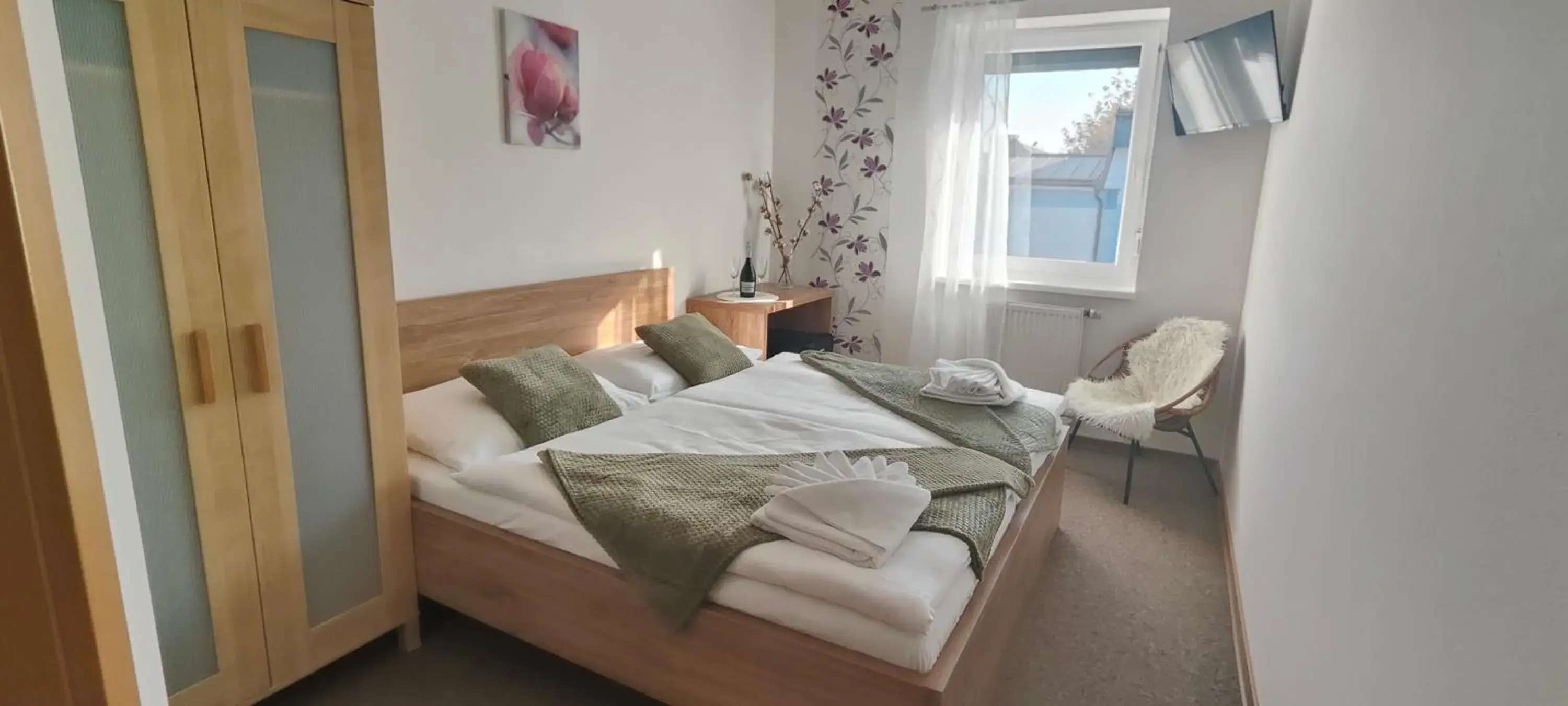 Double Room with Private Bathroom - single occupancy in Hotel Orlan Double Room with Private Bathroom - single occupancy in Hotel Orlan