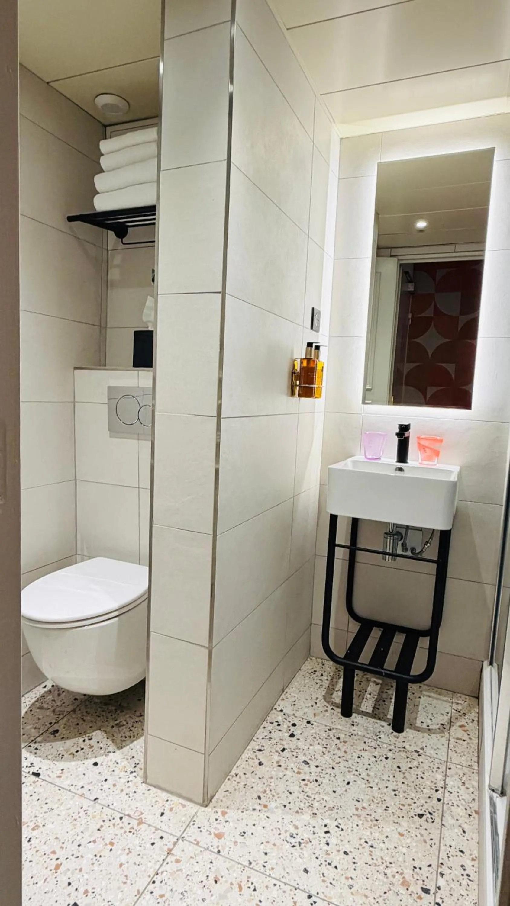 Bathroom in Hôtel de L'Esperance