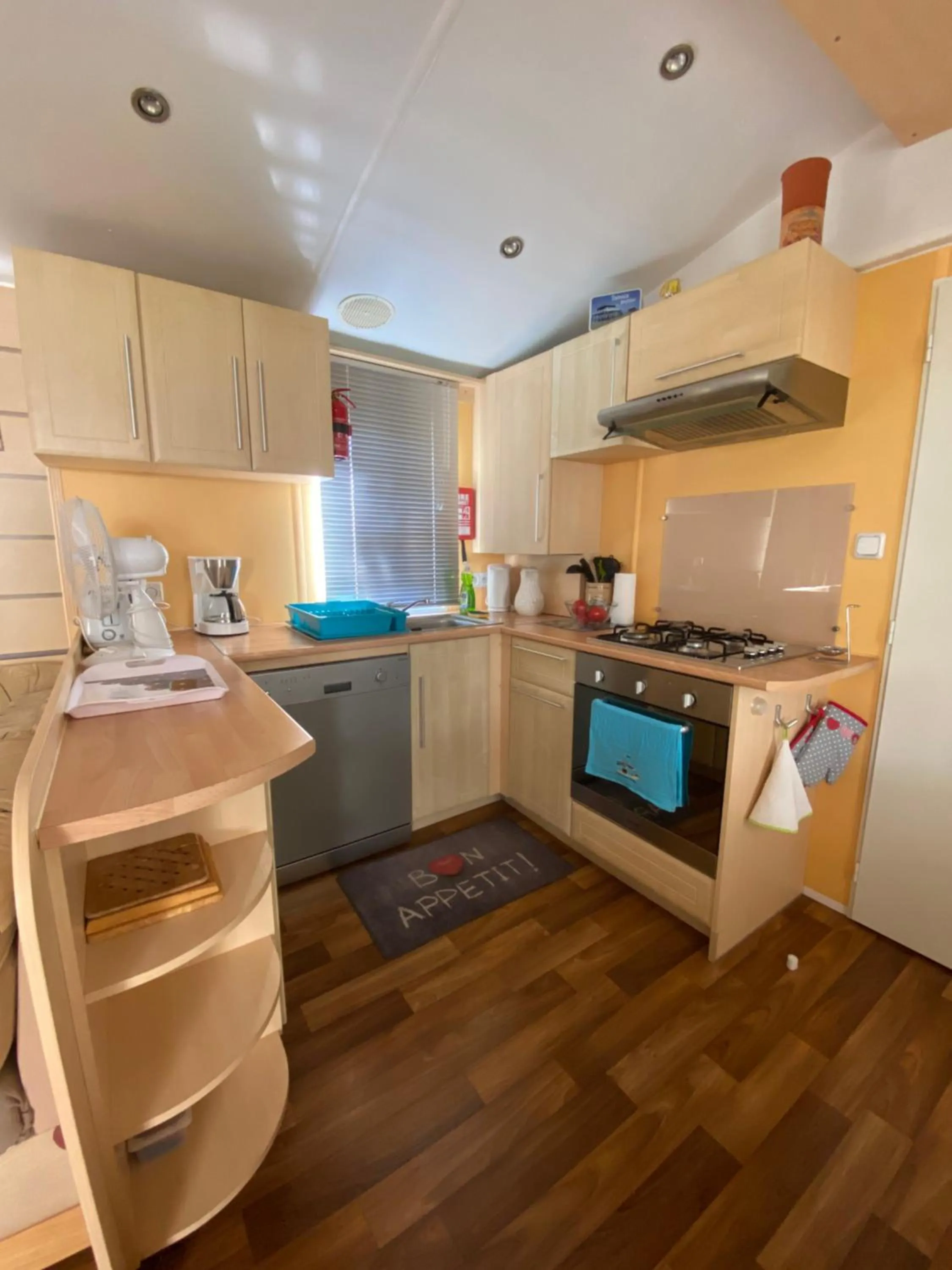 Coffee/tea facilities in MOBIL HOME 43 dans Camping 4 Etoiles