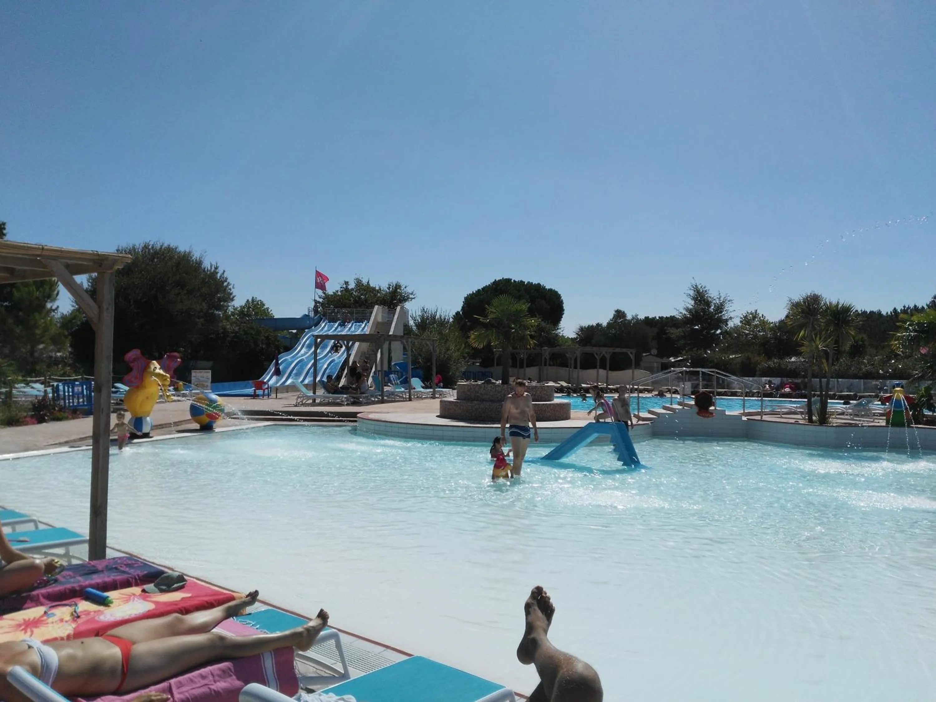 Day in MOBIL HOME 43 dans Camping 4 Etoiles