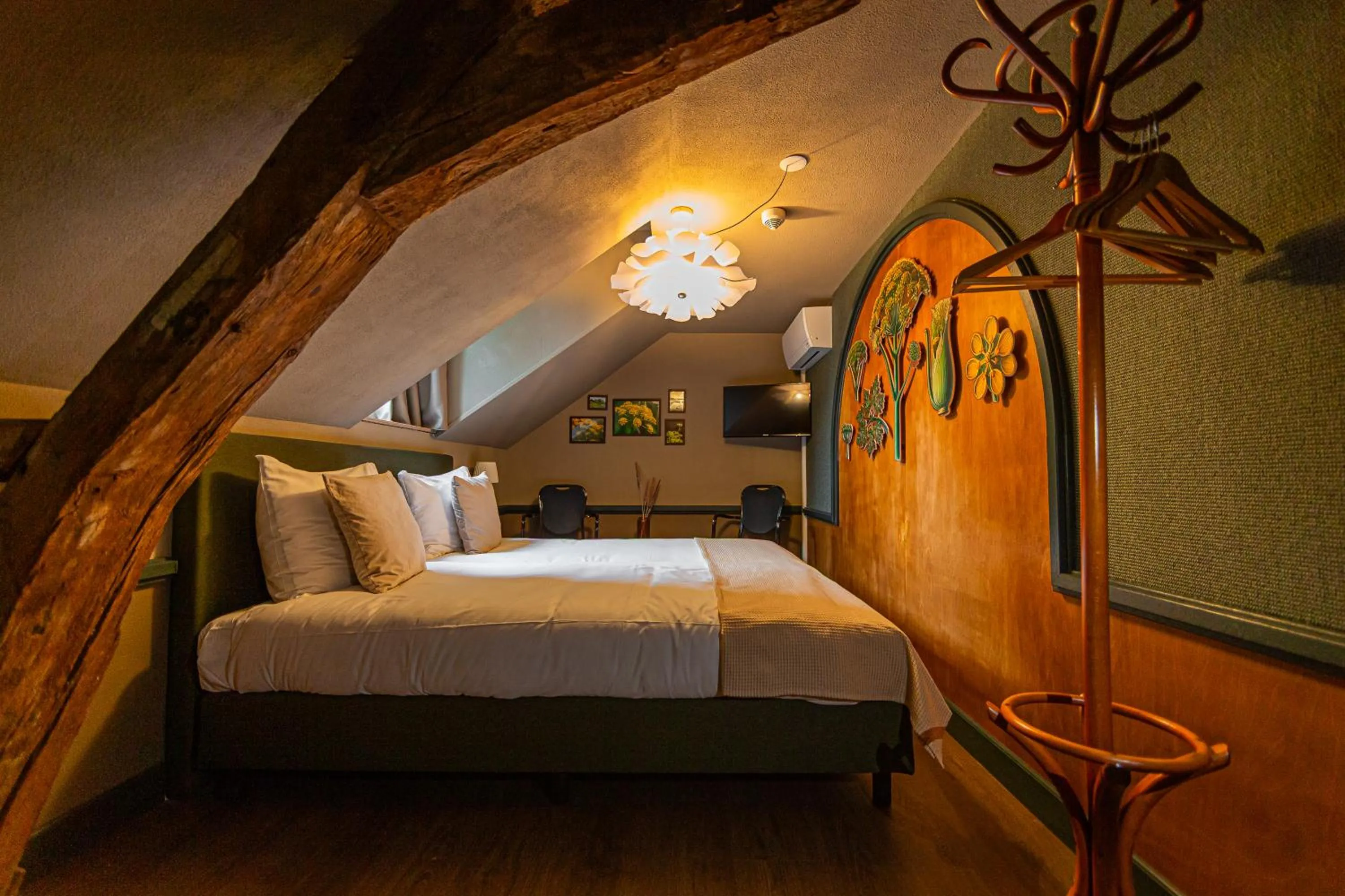 Bedroom, Bed in Buitenplaats Kasteel Elsloo