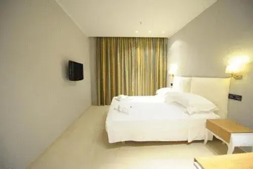 Economy Triple Room in Hotel Iliana Economy Triple Room in Hotel Iliana