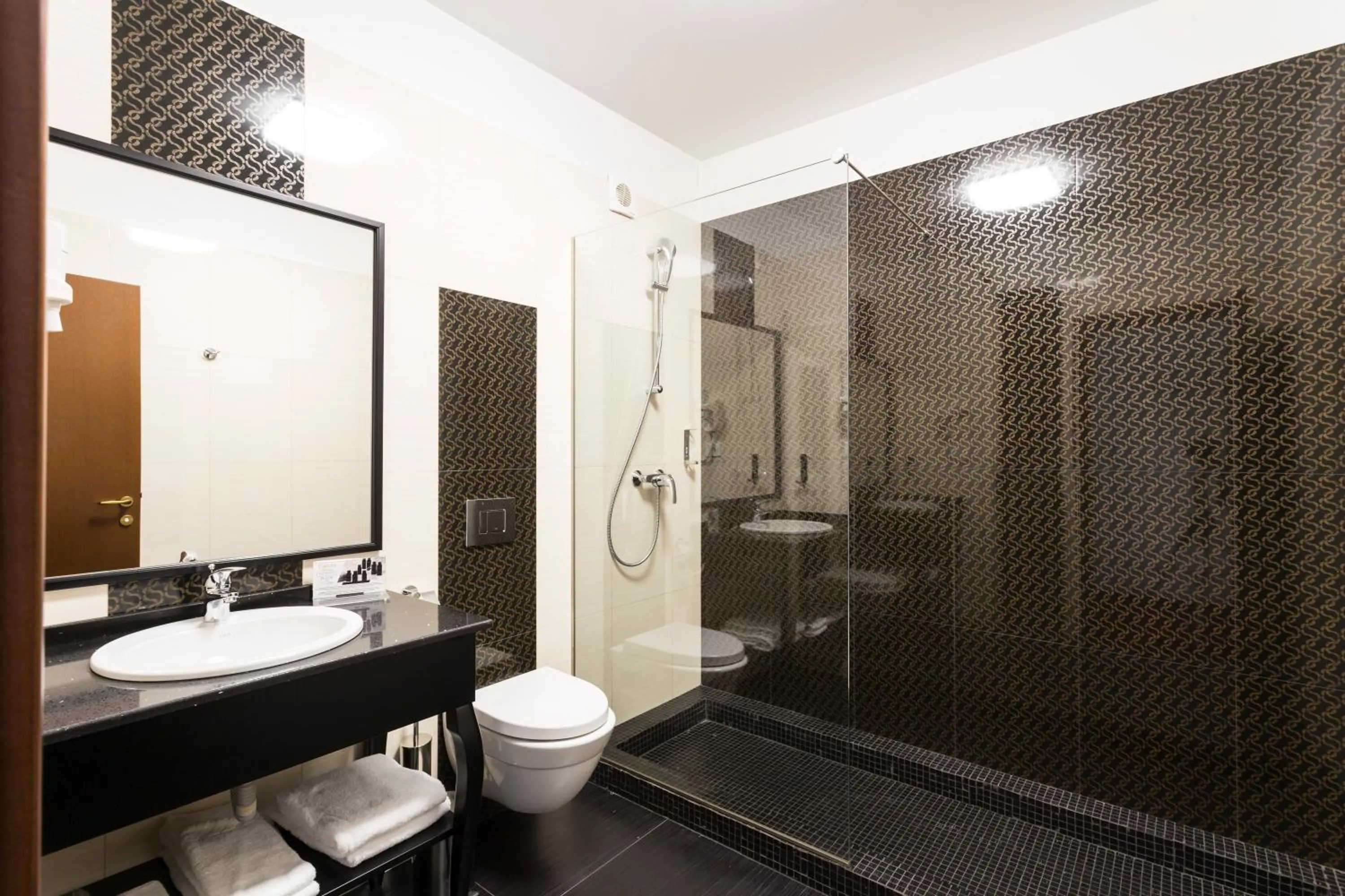 Bathroom in Ganzo Boutique Hotel