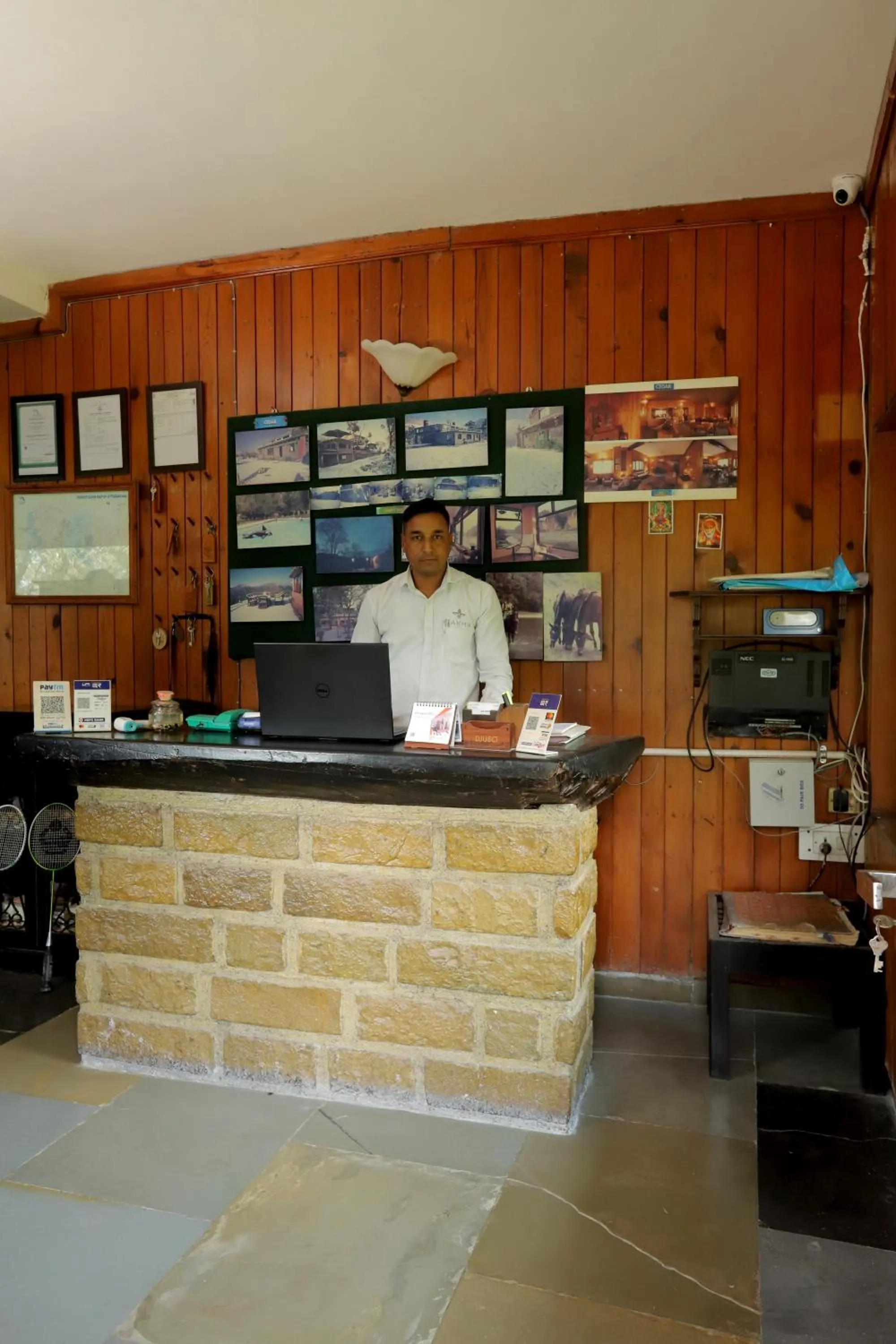Lobby or reception in Cedar Lodge By Aahma