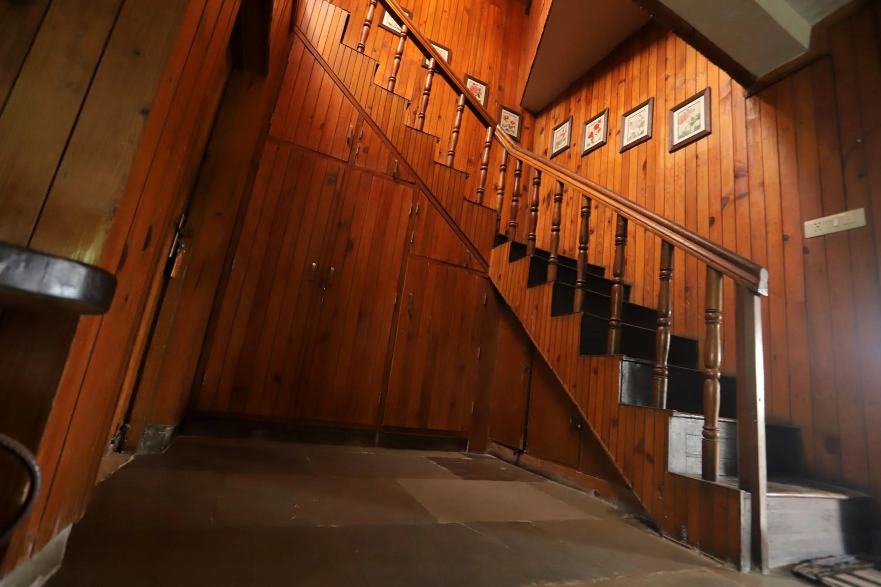 Lobby or reception in Cedar Lodge By Aahma