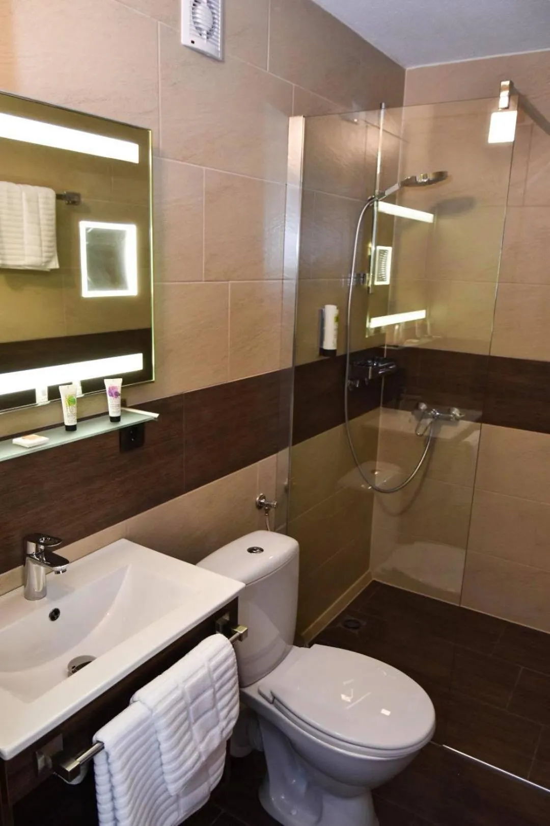 Bathroom in Martins Klause Airport Messe Hotel - Self Check-In