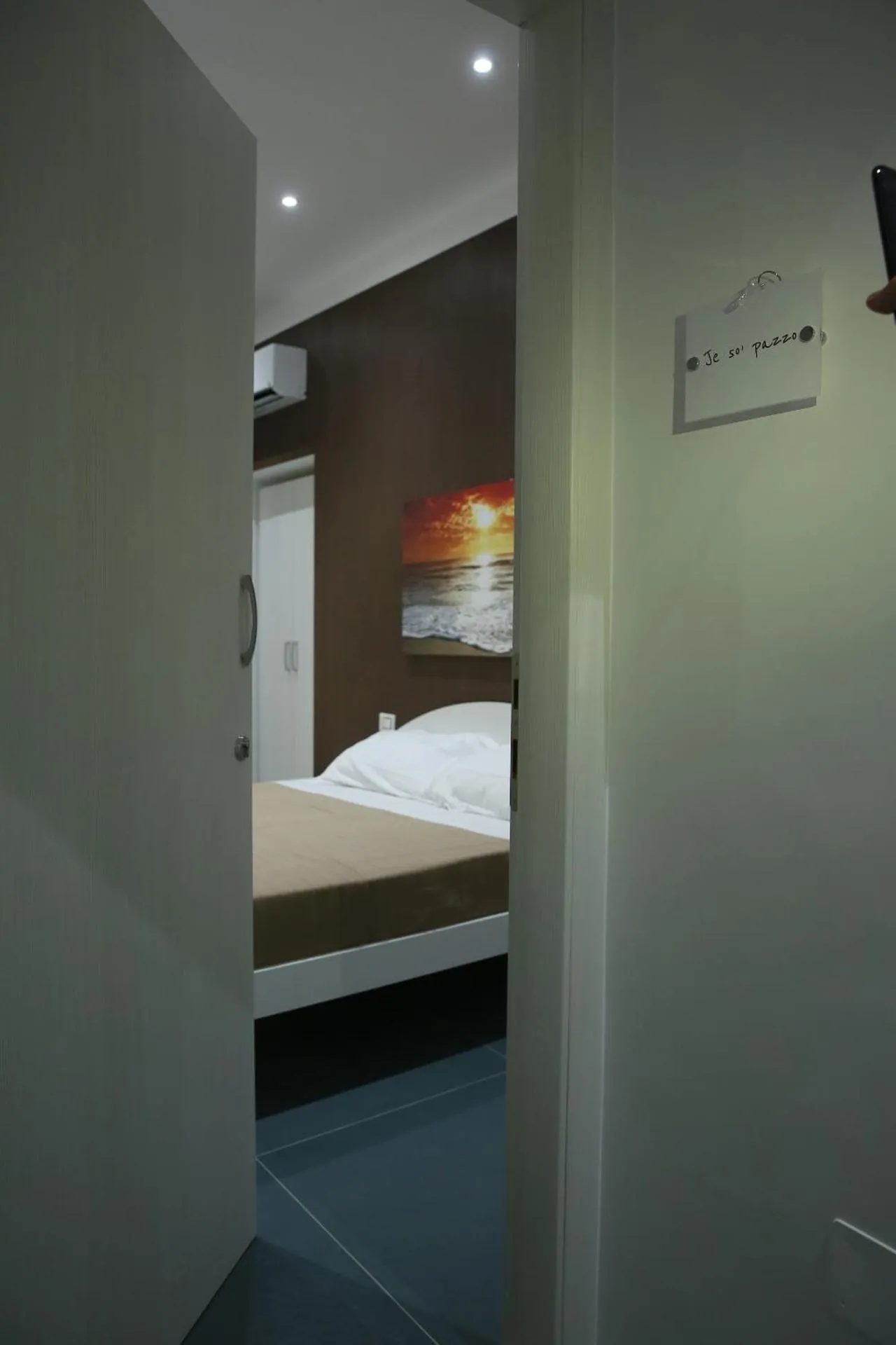 Bed in Mascalzone latino luxury rooms