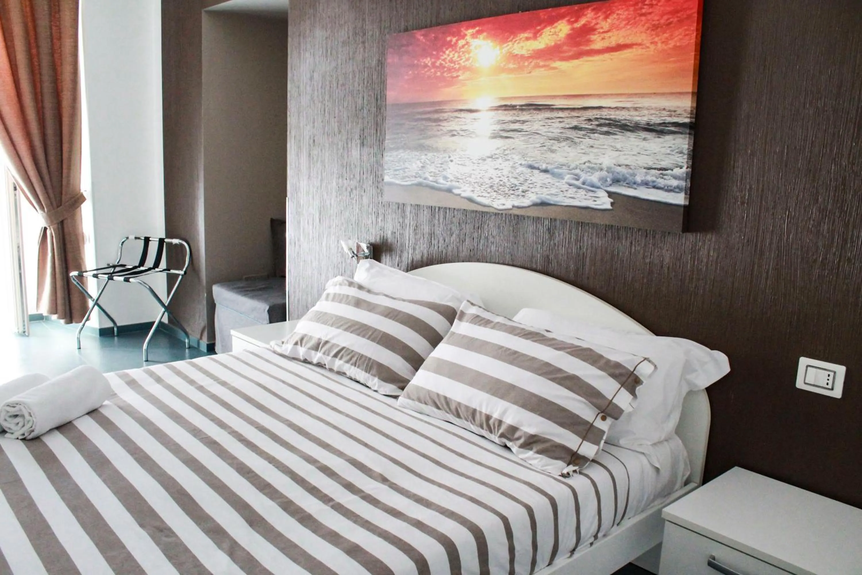 Photo of the whole room, Bed in Mascalzone latino luxury rooms