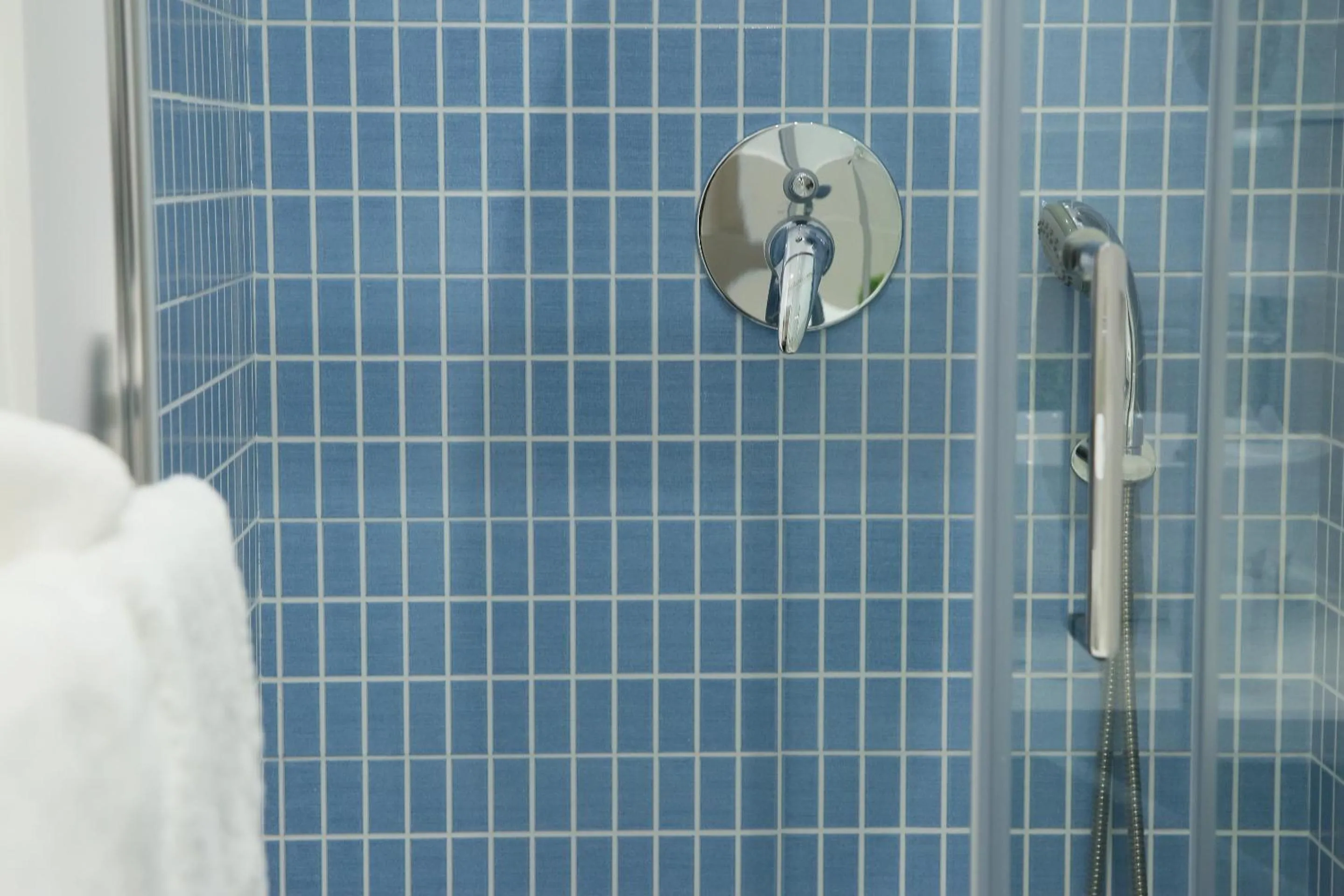 Bathroom in Mascalzone latino luxury rooms