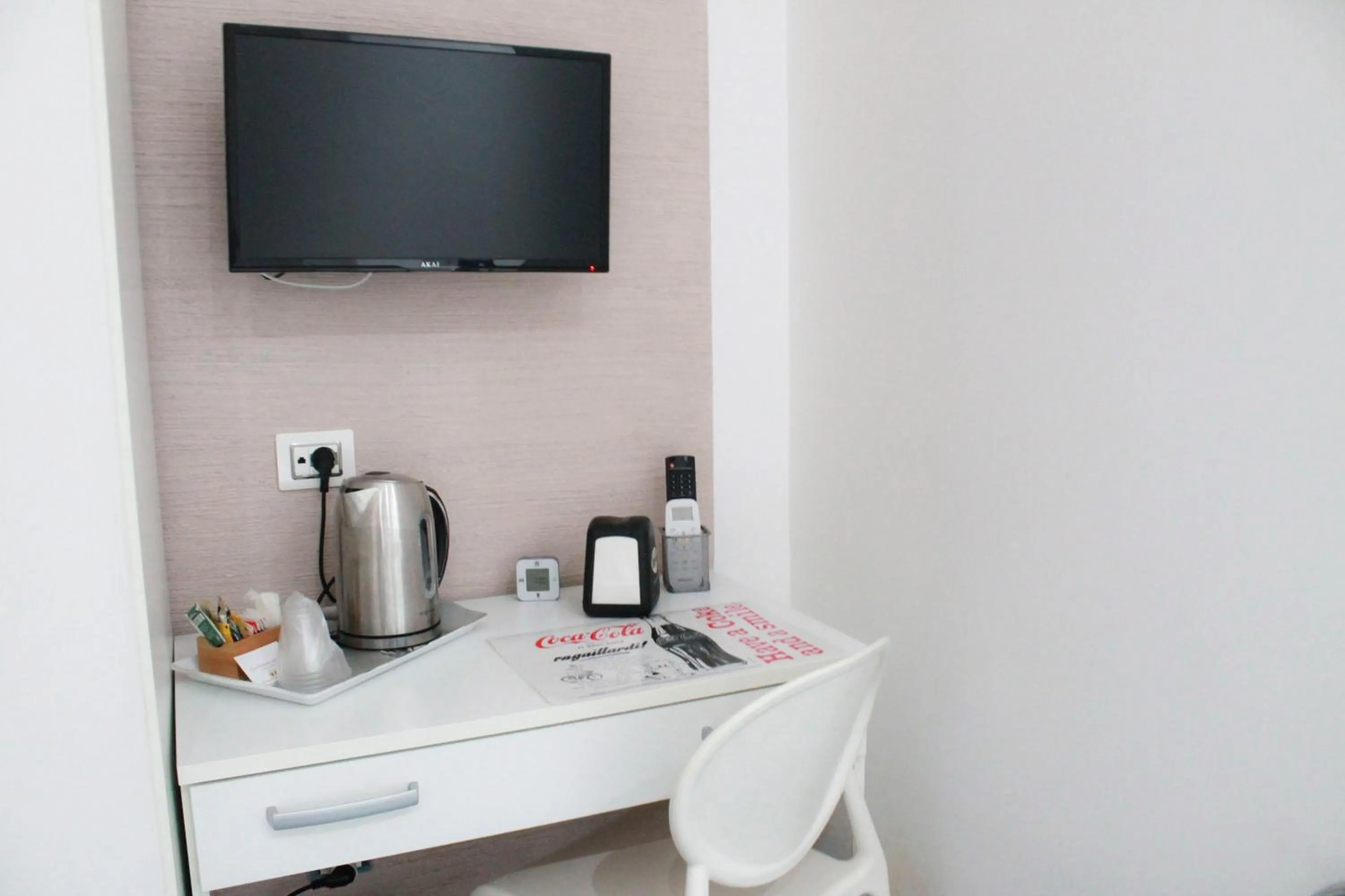 Food and drinks in Mascalzone latino luxury rooms