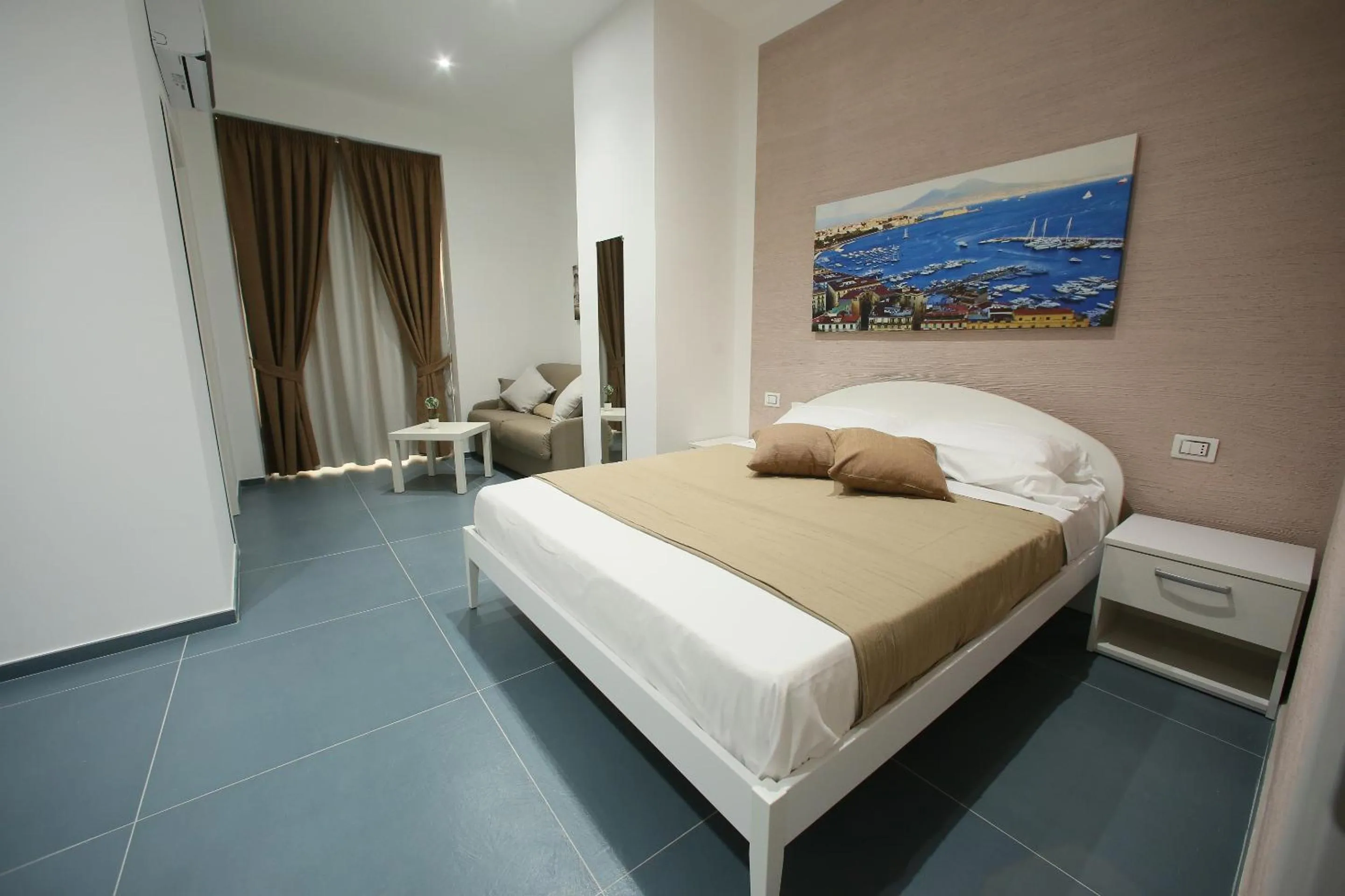 Bed in Mascalzone latino luxury rooms