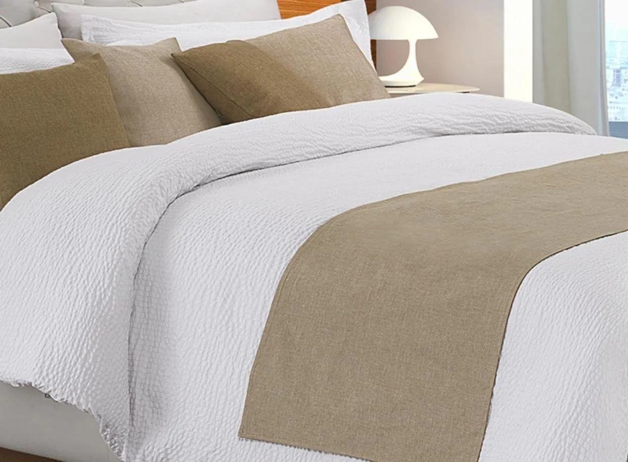 Bed in Mascalzone latino luxury rooms