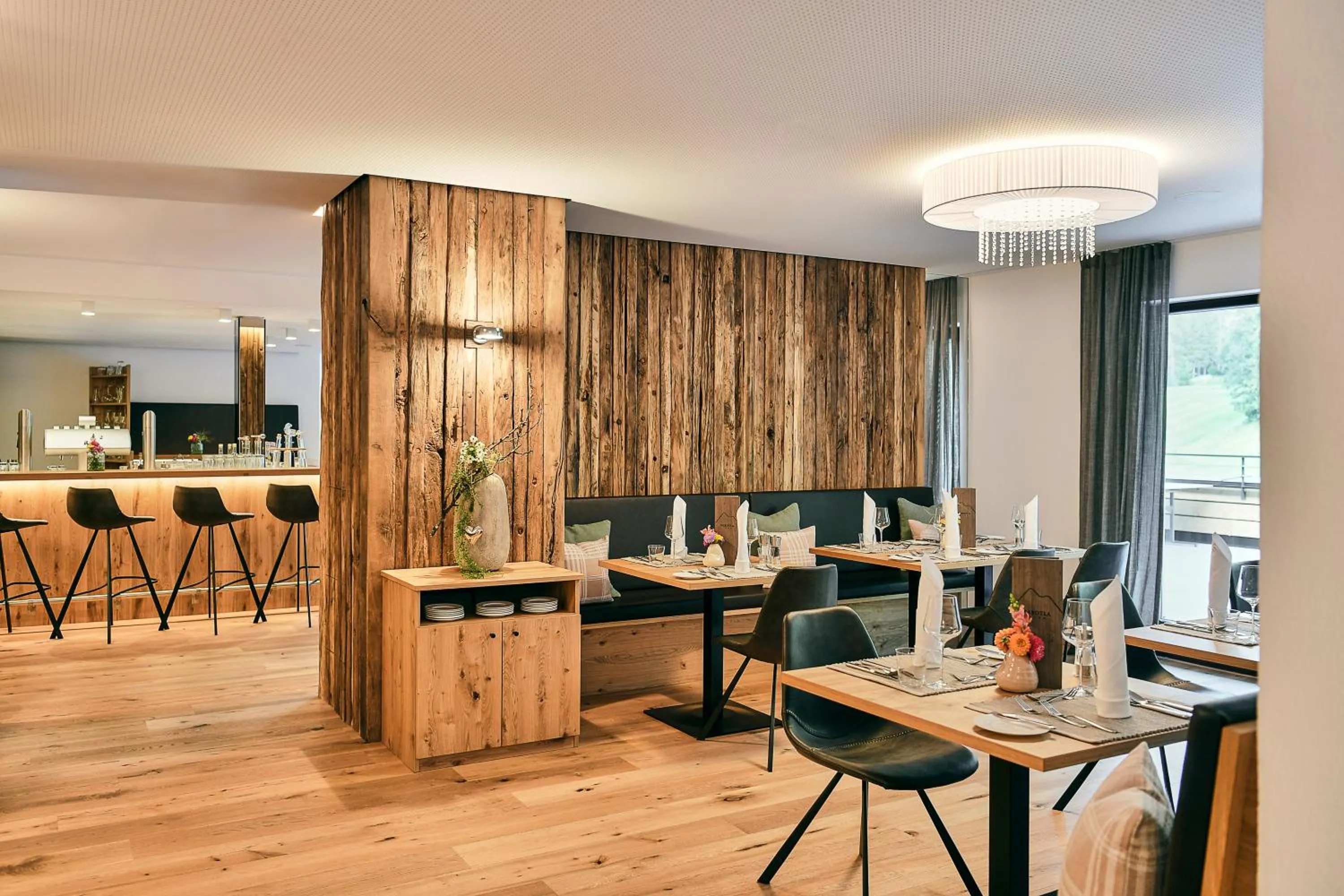 Restaurant/places to eat in Aktiv-Hotel Sarotla