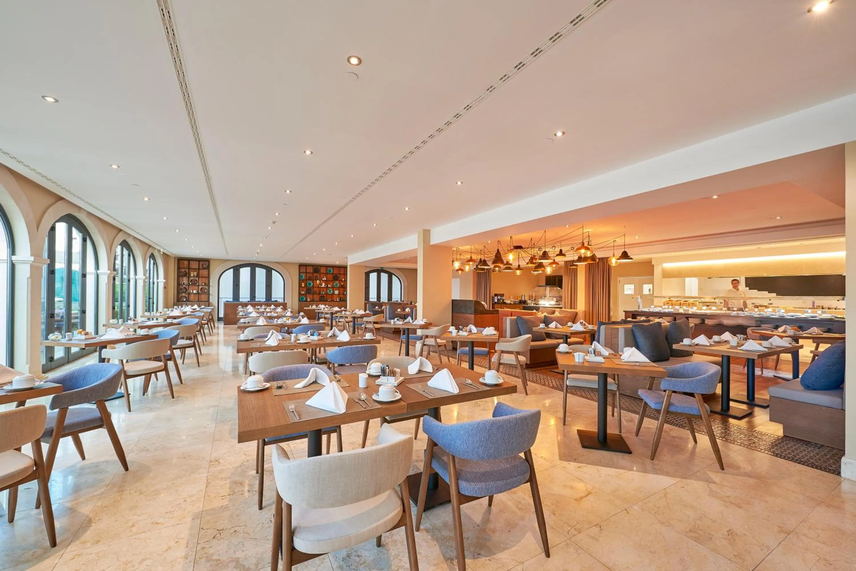 Restaurant/places to eat in Cascade Wellness Resort