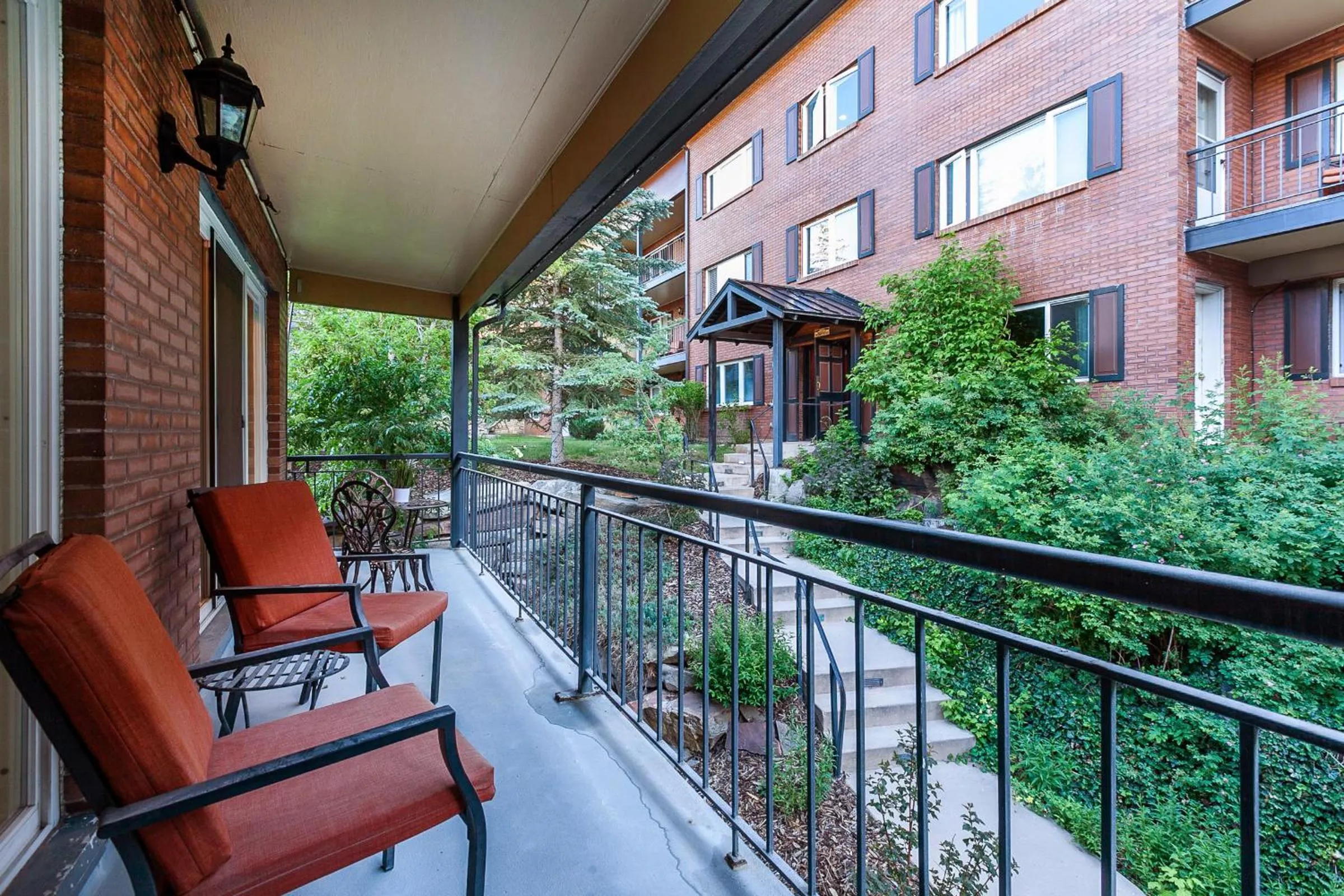 Treasure Mountain Inn