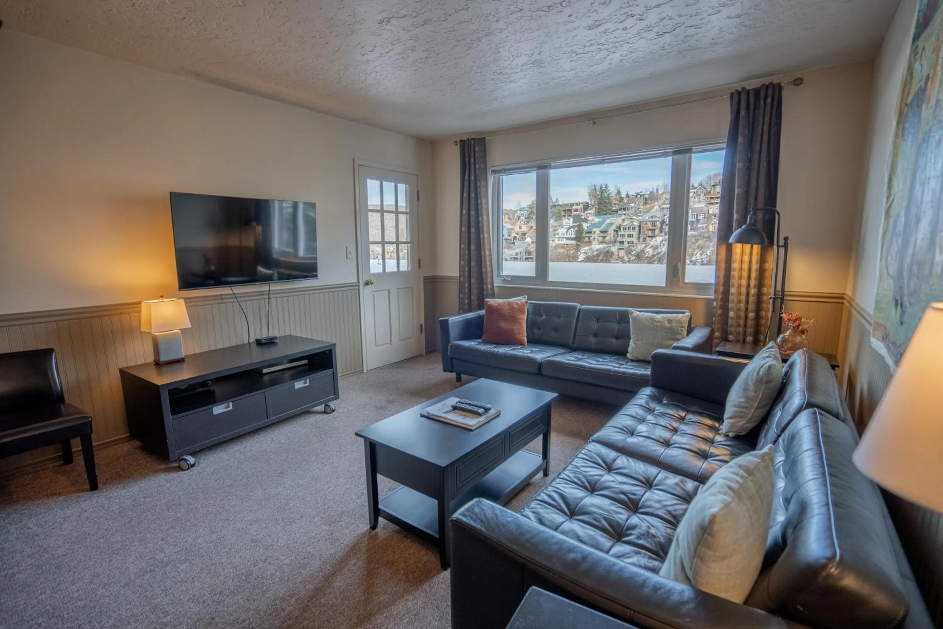 Treasure Mountain Inn