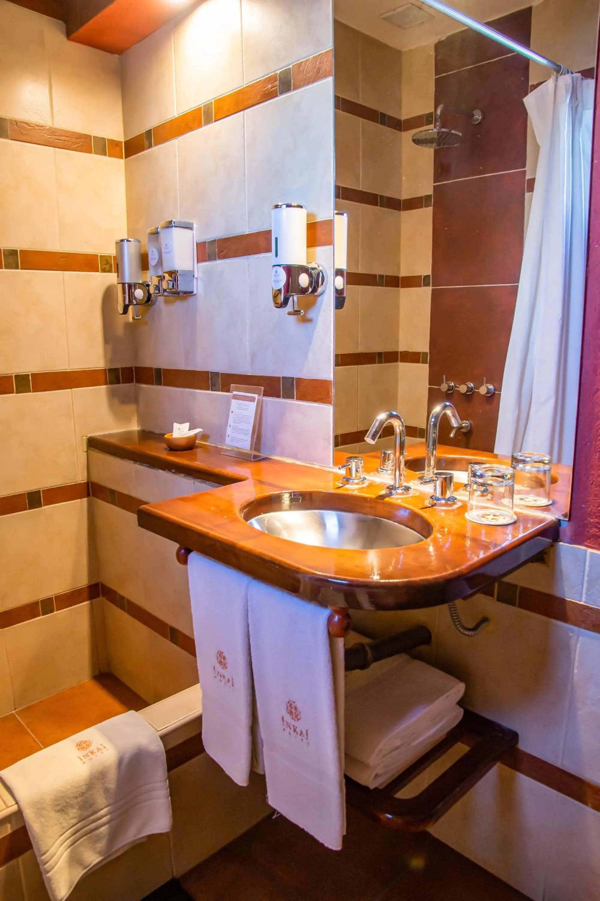 Bathroom in Hotel Inkai