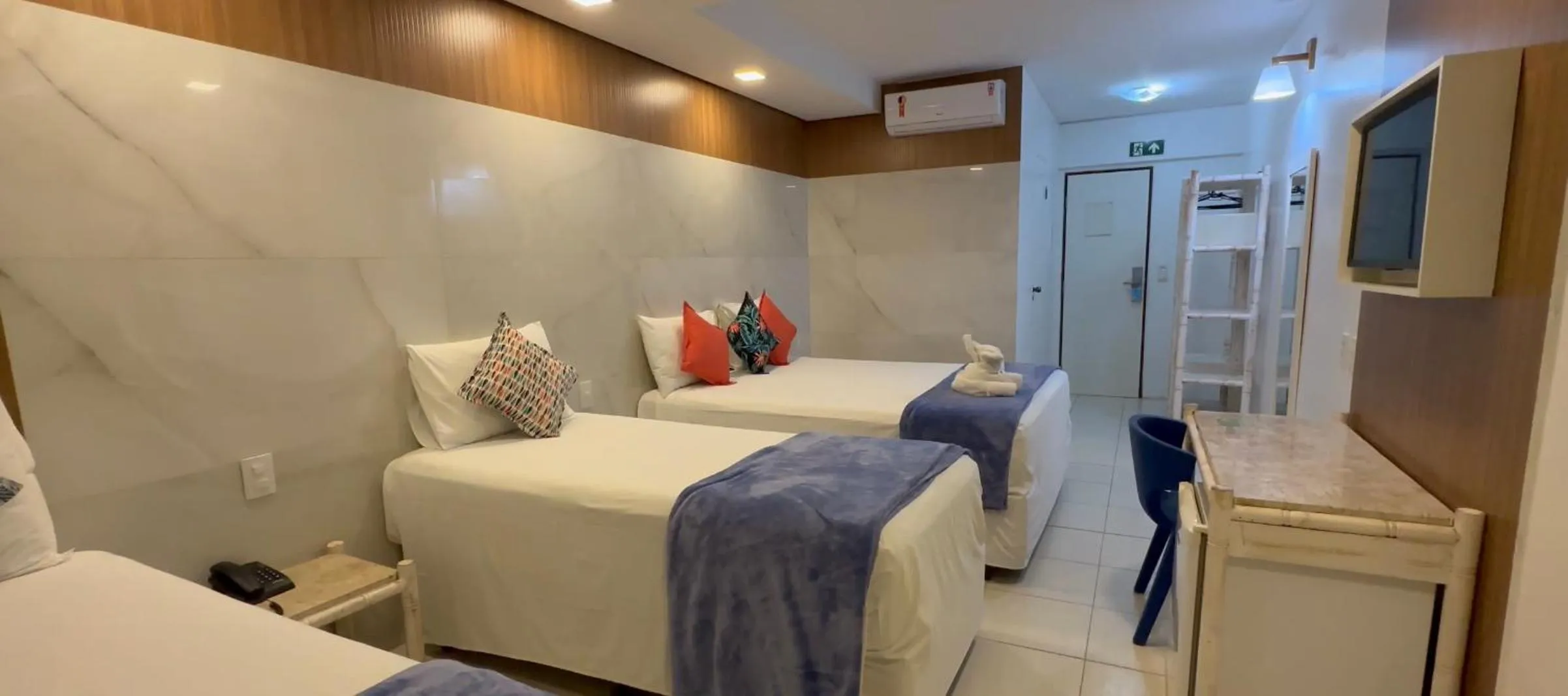 Bed in Hotel Praia do Sol