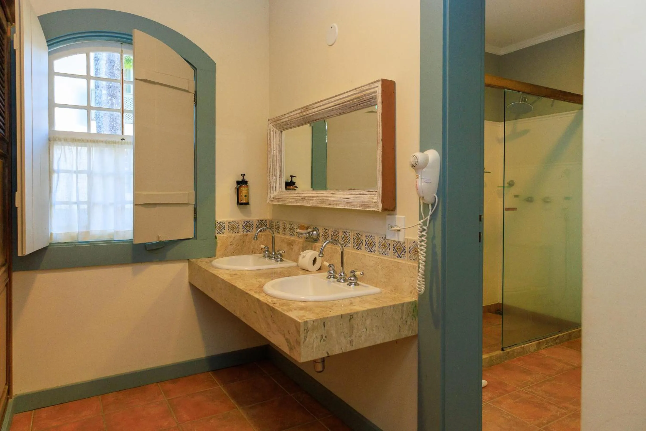 Bathroom in Vila Angatu Eco Resort & SPA