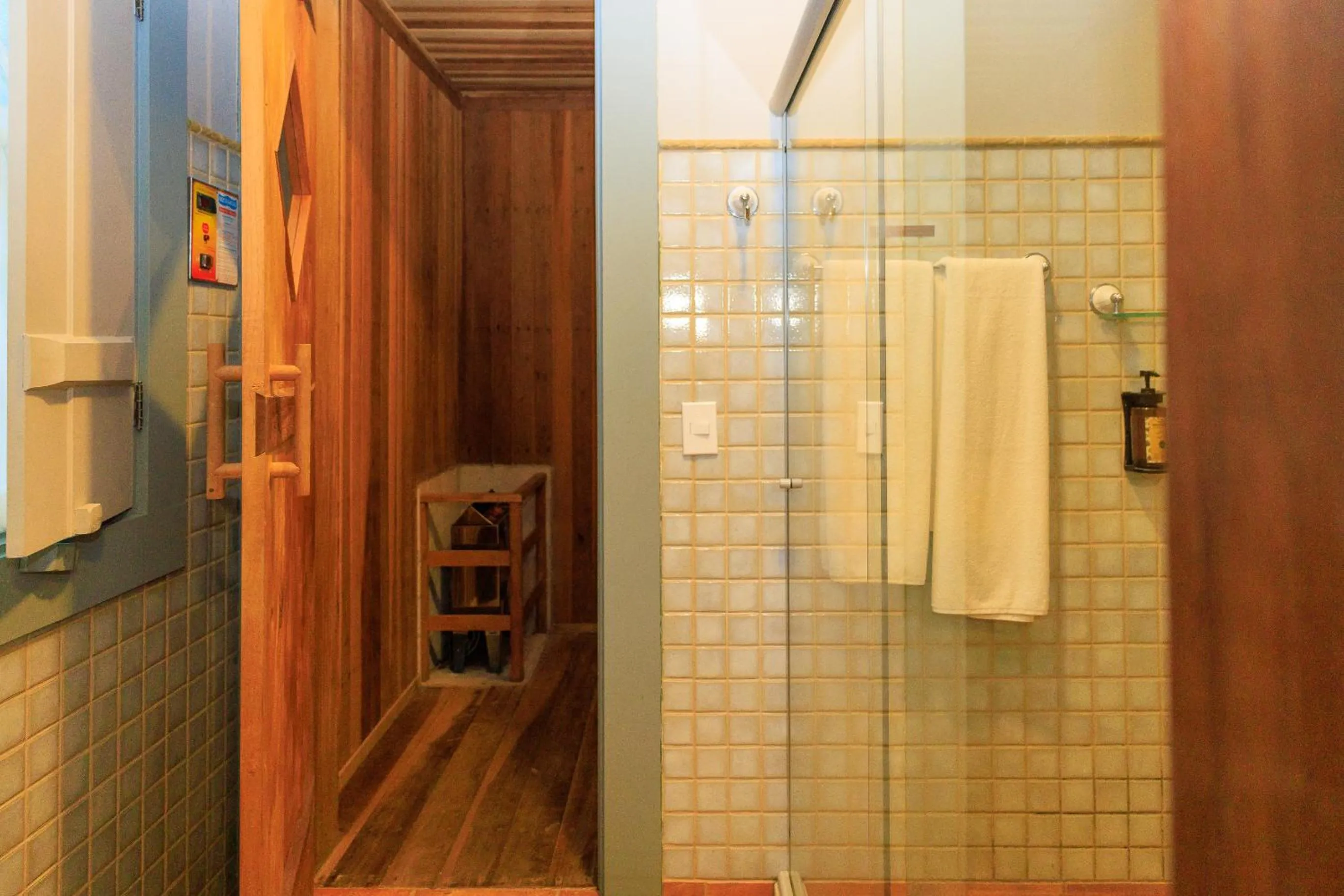 Shower in Vila Angatu Eco Resort & SPA
