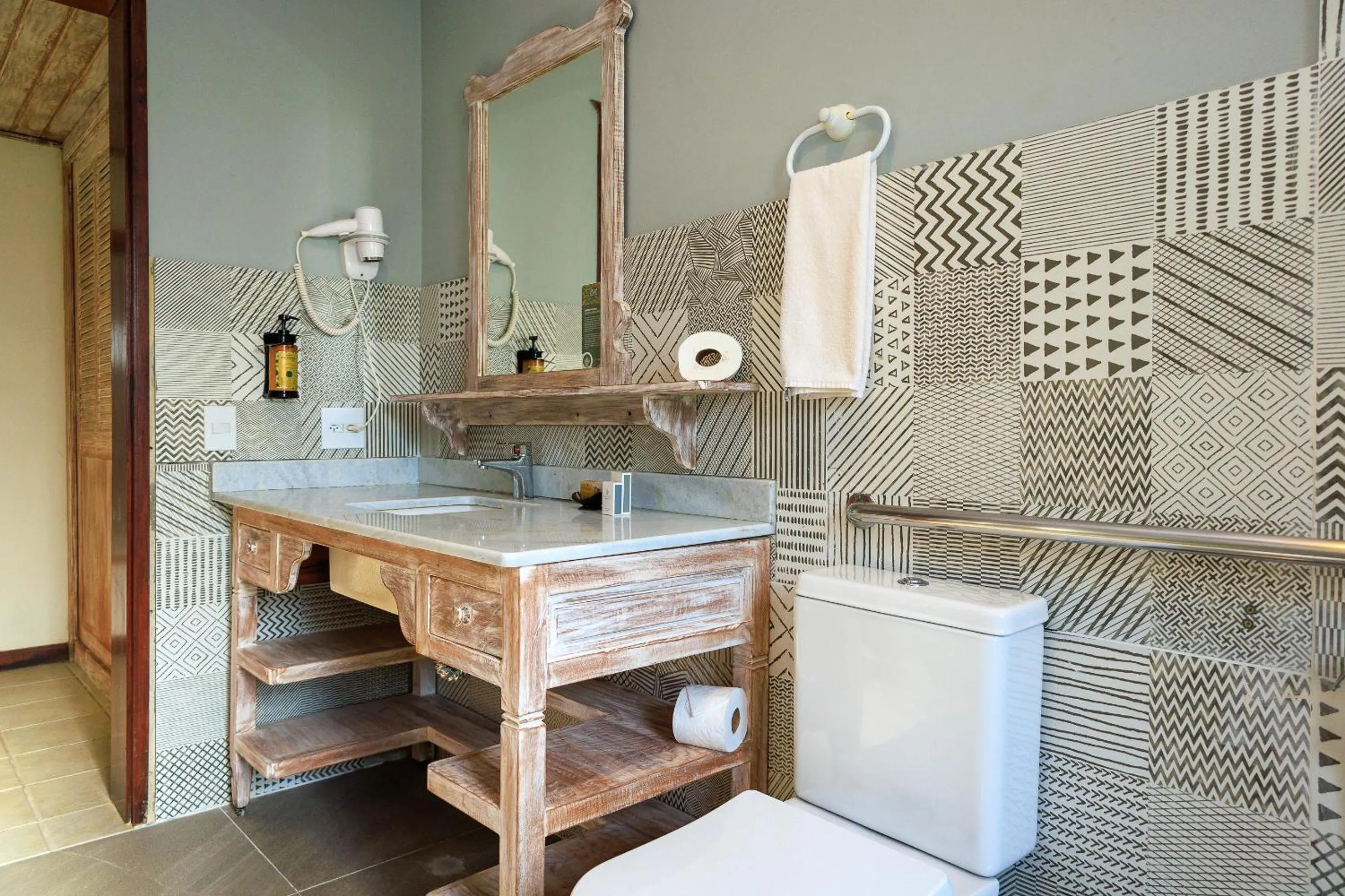 Bathroom in Vila Angatu Eco Resort & SPA