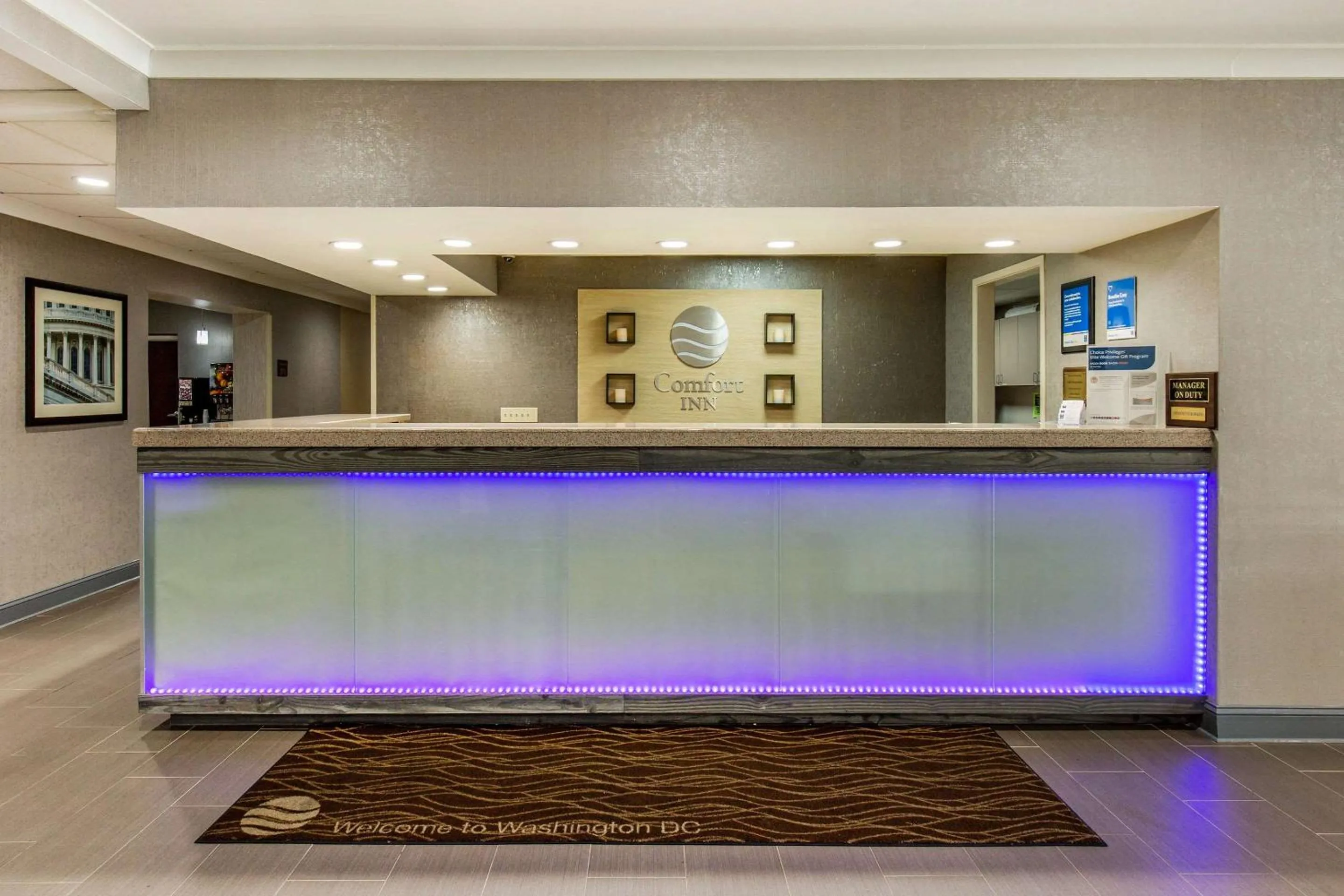 Lobby or reception in Comfort Inn College Park North