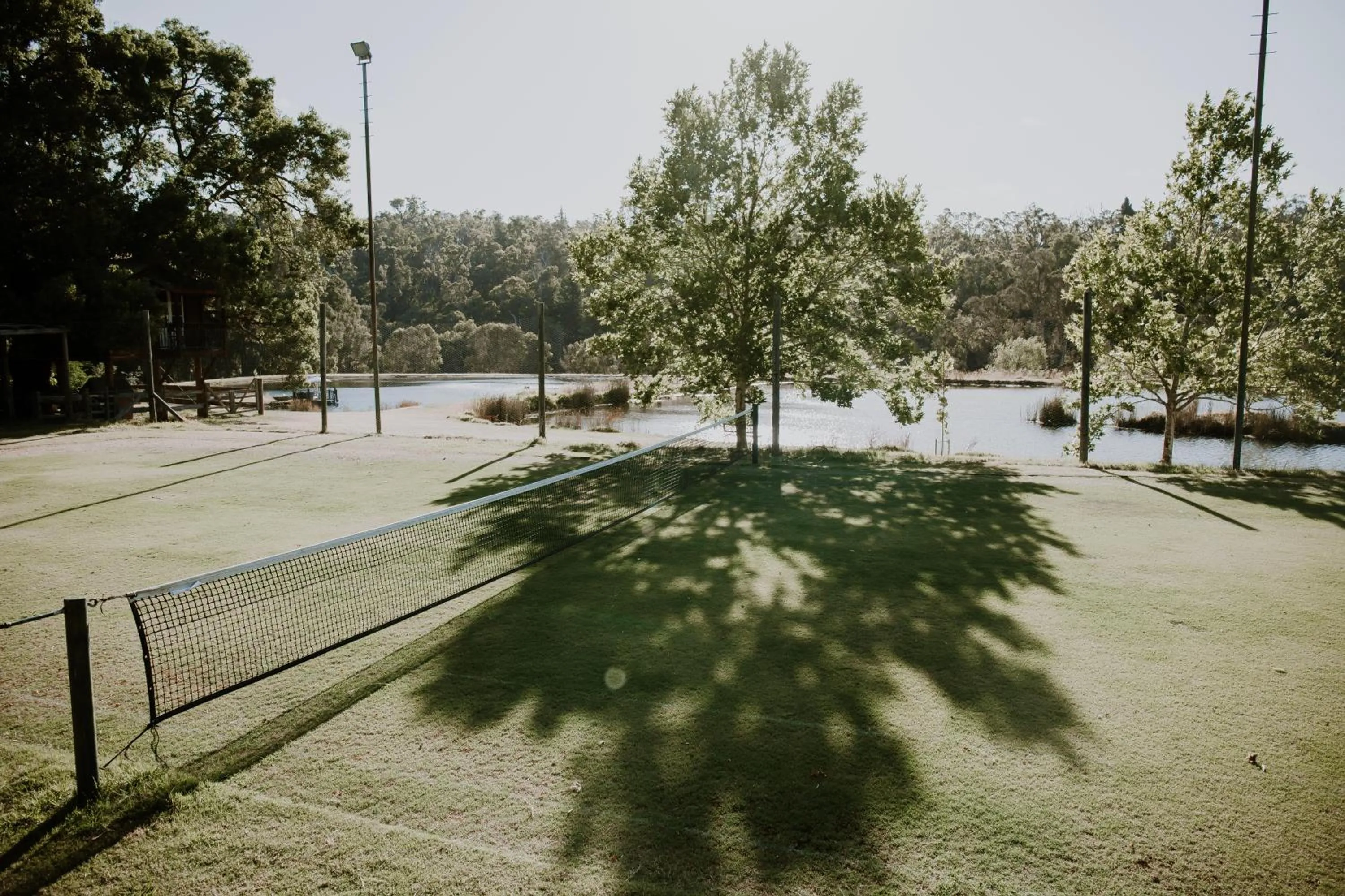 Tennis court in Clover Cottage Country Retreat
