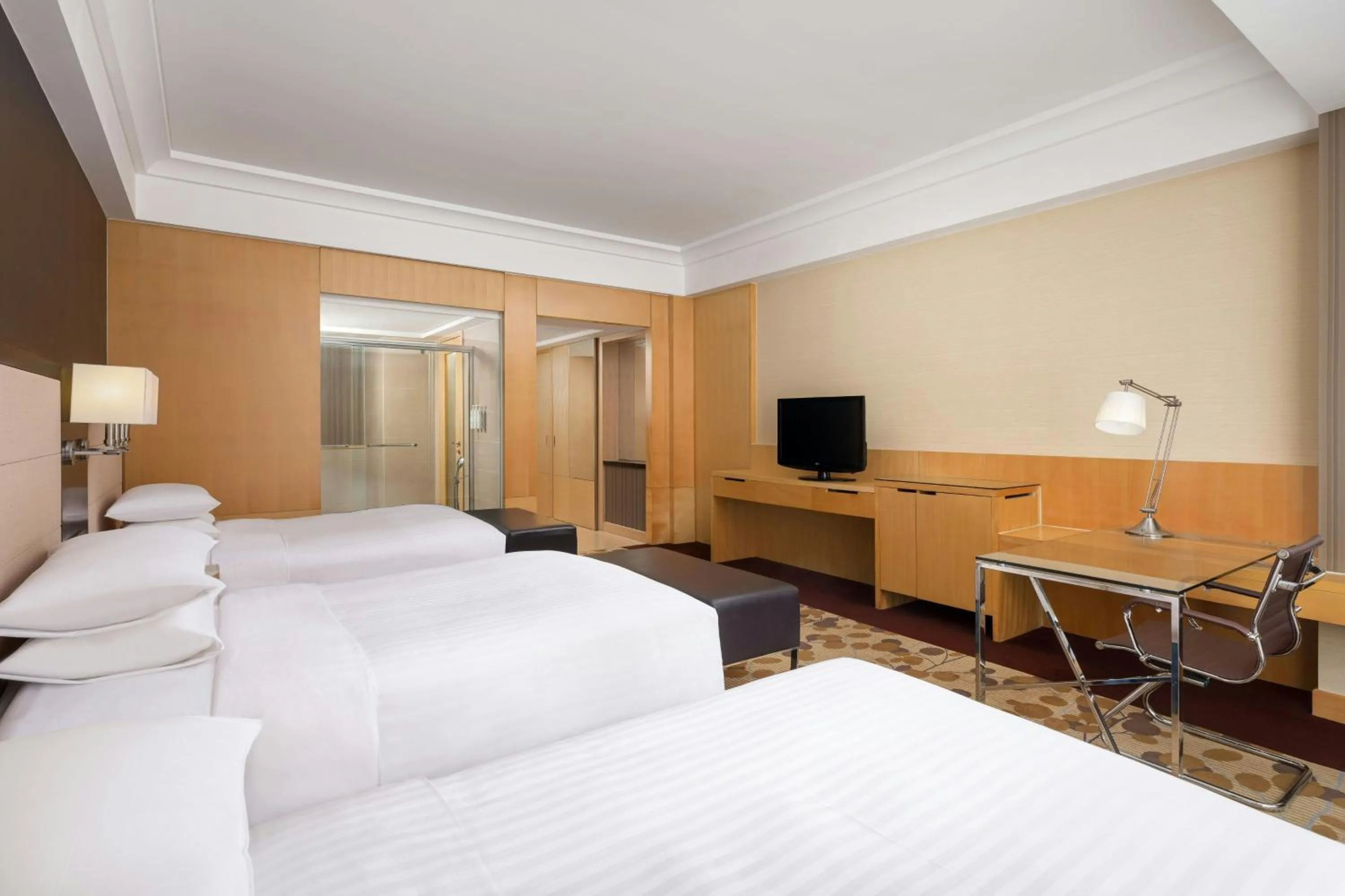 Photo of the whole room, Bed in Courtyard by Marriott Shanghai Central