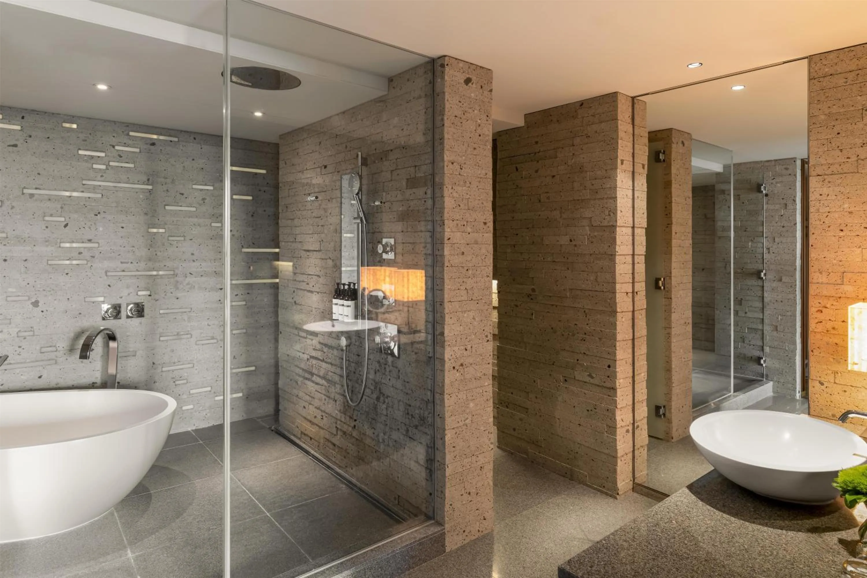 Bathroom in Hyatt Regency Tokyo