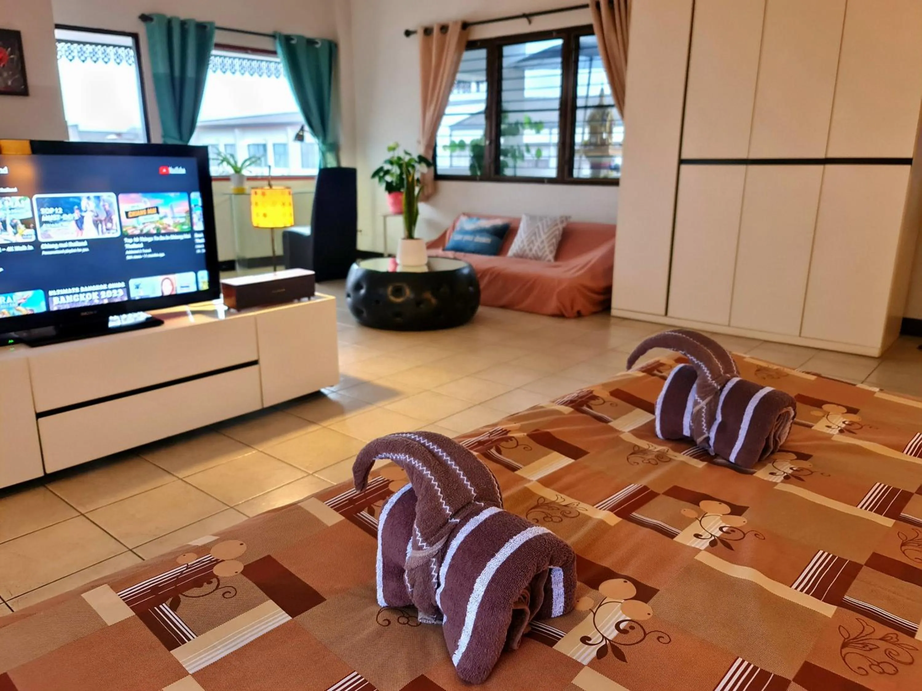 towels, Bed in Bed and Terrace Guesthouse Chiang Mai