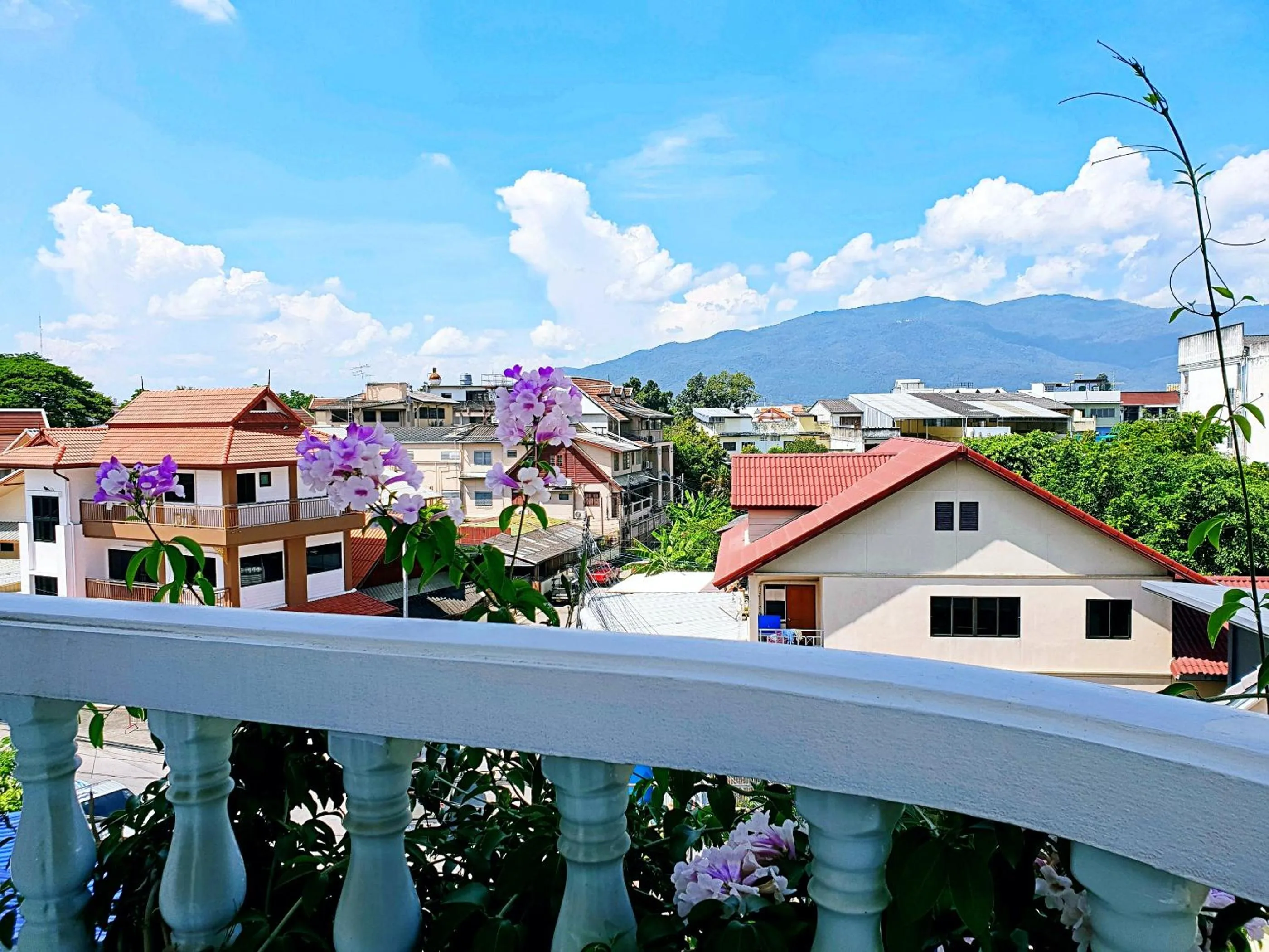 Balcony/Terrace in Bed and Terrace Guesthouse Chiang Mai