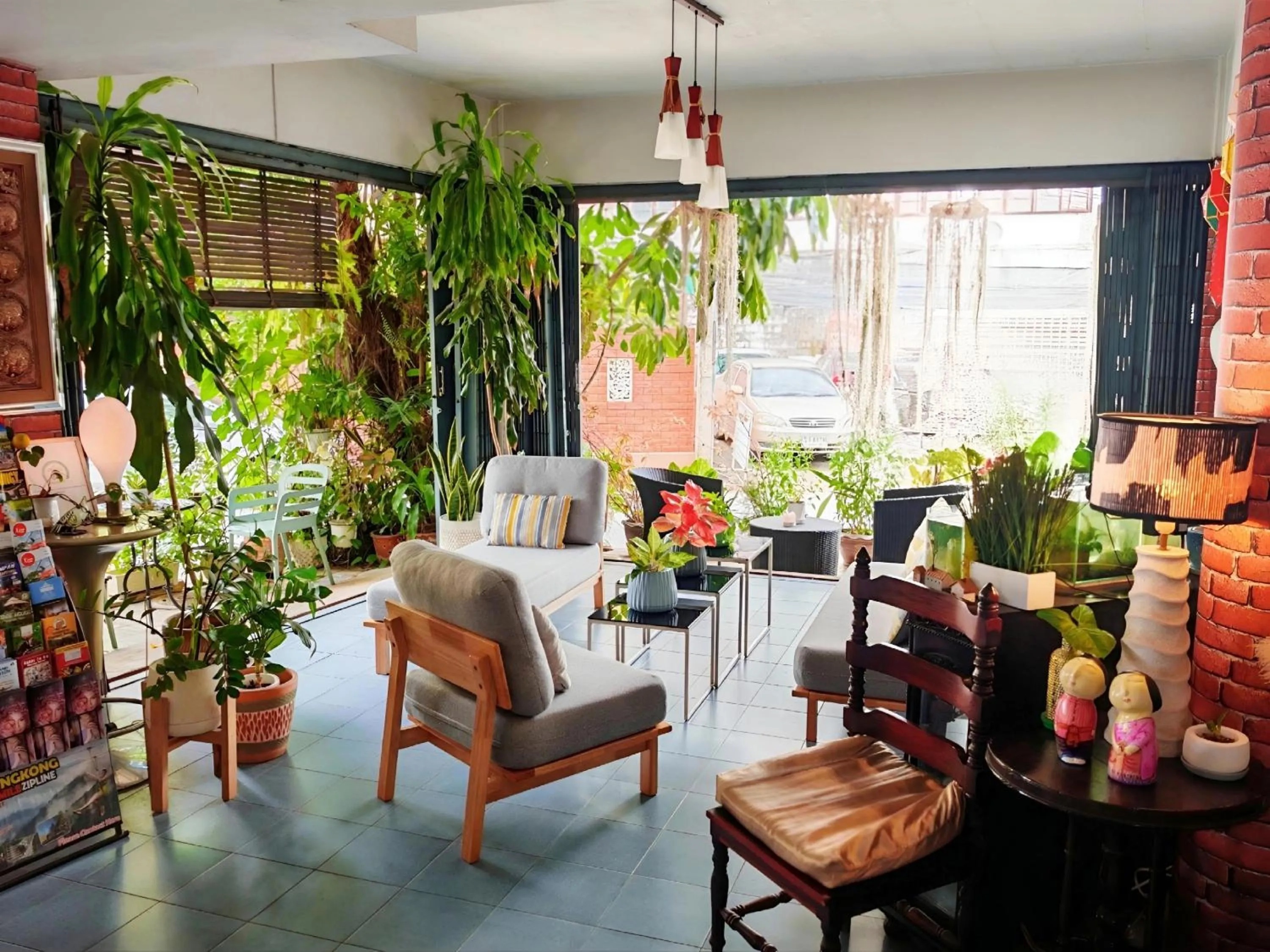 Communal lounge/ TV room in Bed and Terrace Guesthouse Chiang Mai