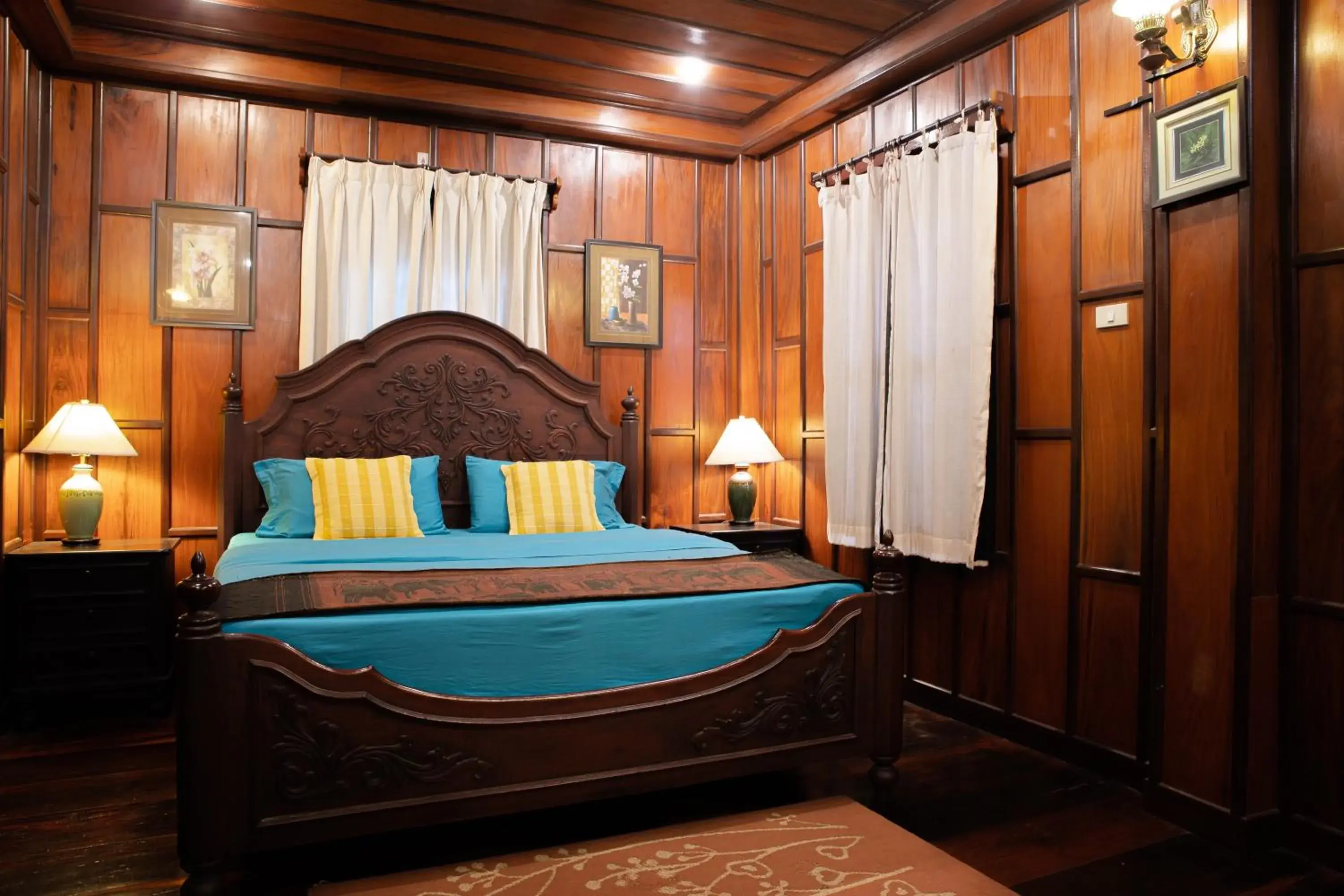 Deluxe King Room in Villa Senesouk Luang Prabang Deluxe King Room in Villa Senesouk Luang Prabang