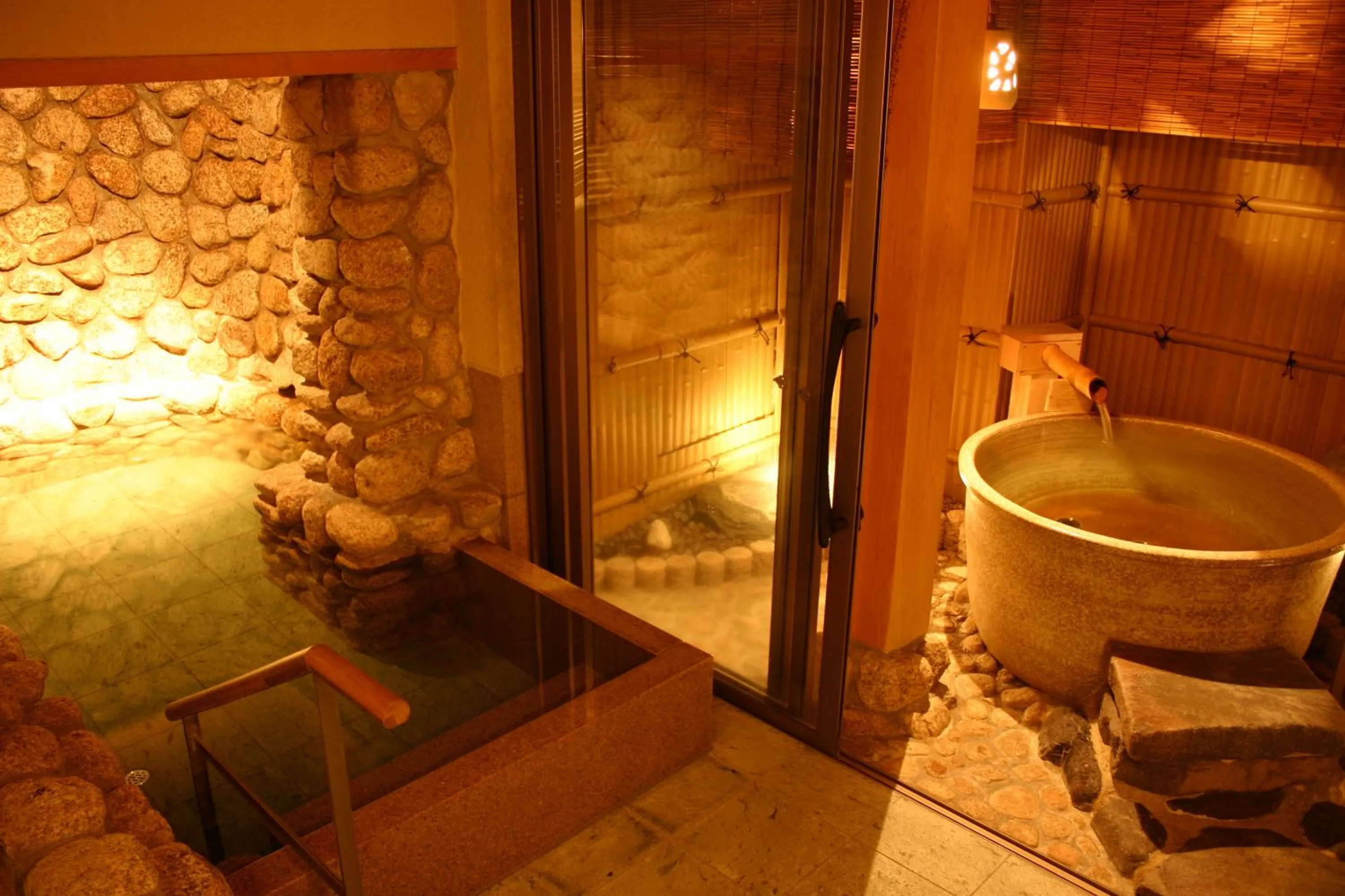 Hot Tub in Yumotokan