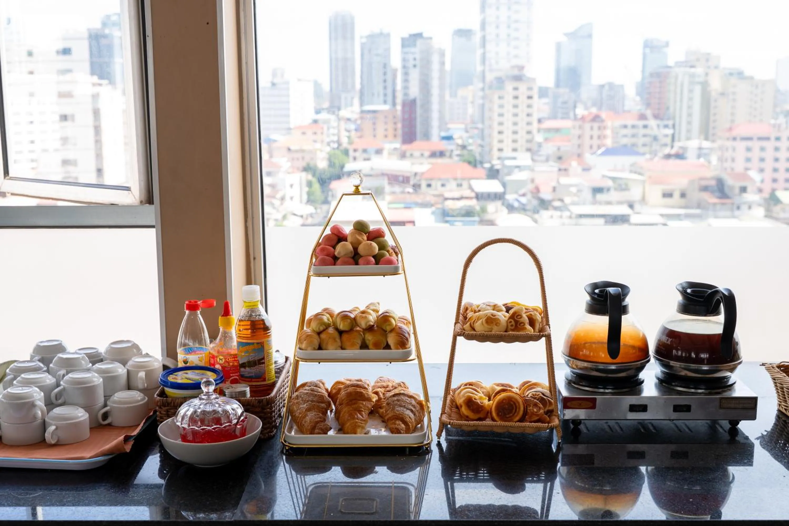 Restaurant/places to eat in Salita Hotel Phnom Penh