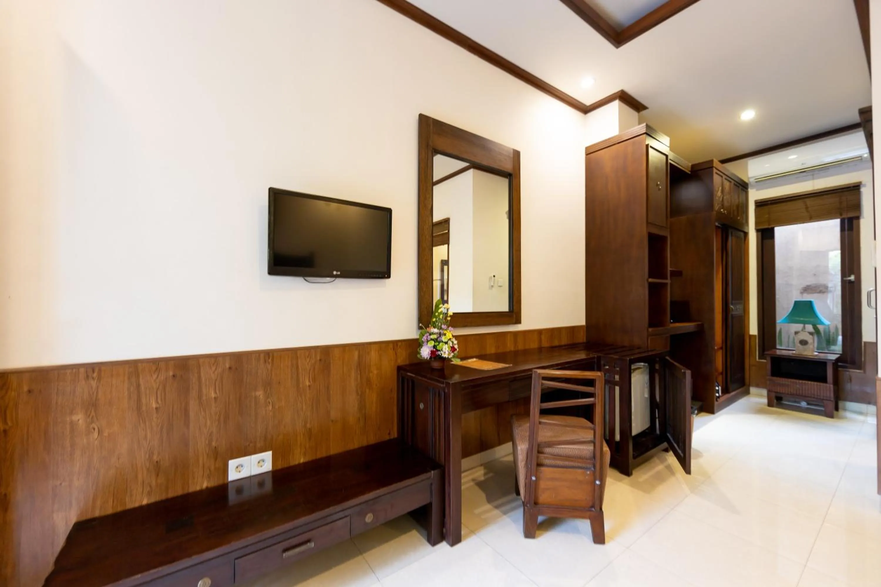 TV and multimedia in De Munut Balinese Resort